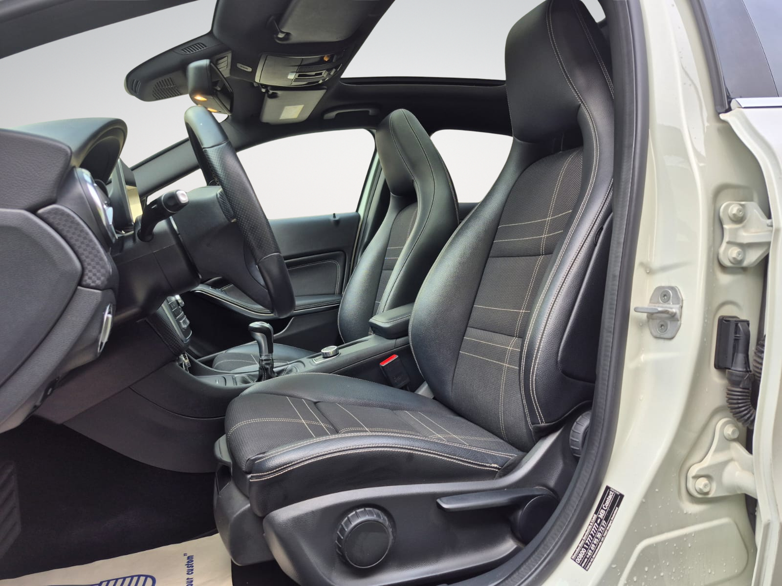 Mercedes-Benz A 180 Sensation - Premium Accessible et Petit Budget - Garantie 12 Mois avec Entretien Effectué - Dispo Rapide - Zone LEZ Ok