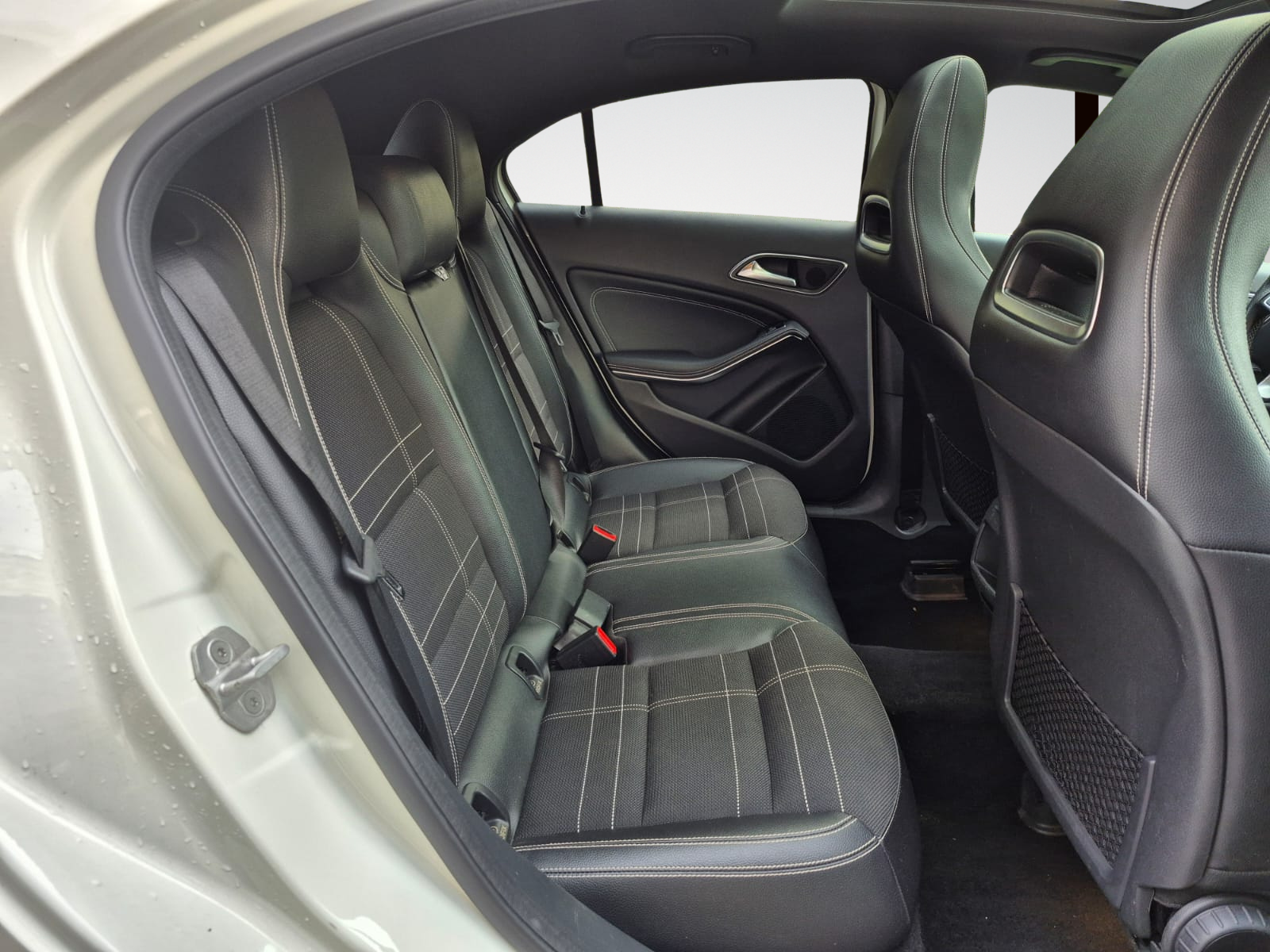 Mercedes-Benz A 180 Sensation - Premium Accessible et Petit Budget - Garantie 12 Mois avec Entretien Effectué - Dispo Rapide - Zone LEZ Ok