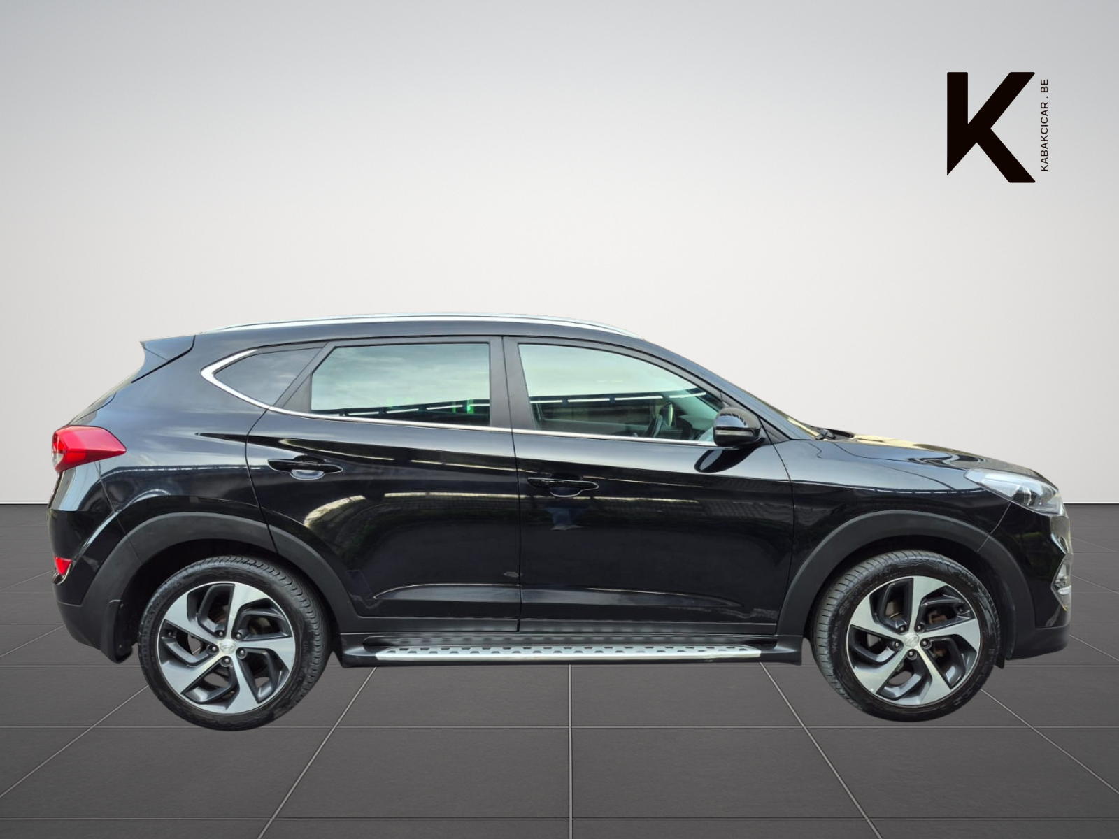 Hyundai TUCSON 1.7 CRDi 2WD Premium - SUV Fiable Idéal Famille - Garantie 12 Mois avec Entretien effectué - Zone LEZ Ok