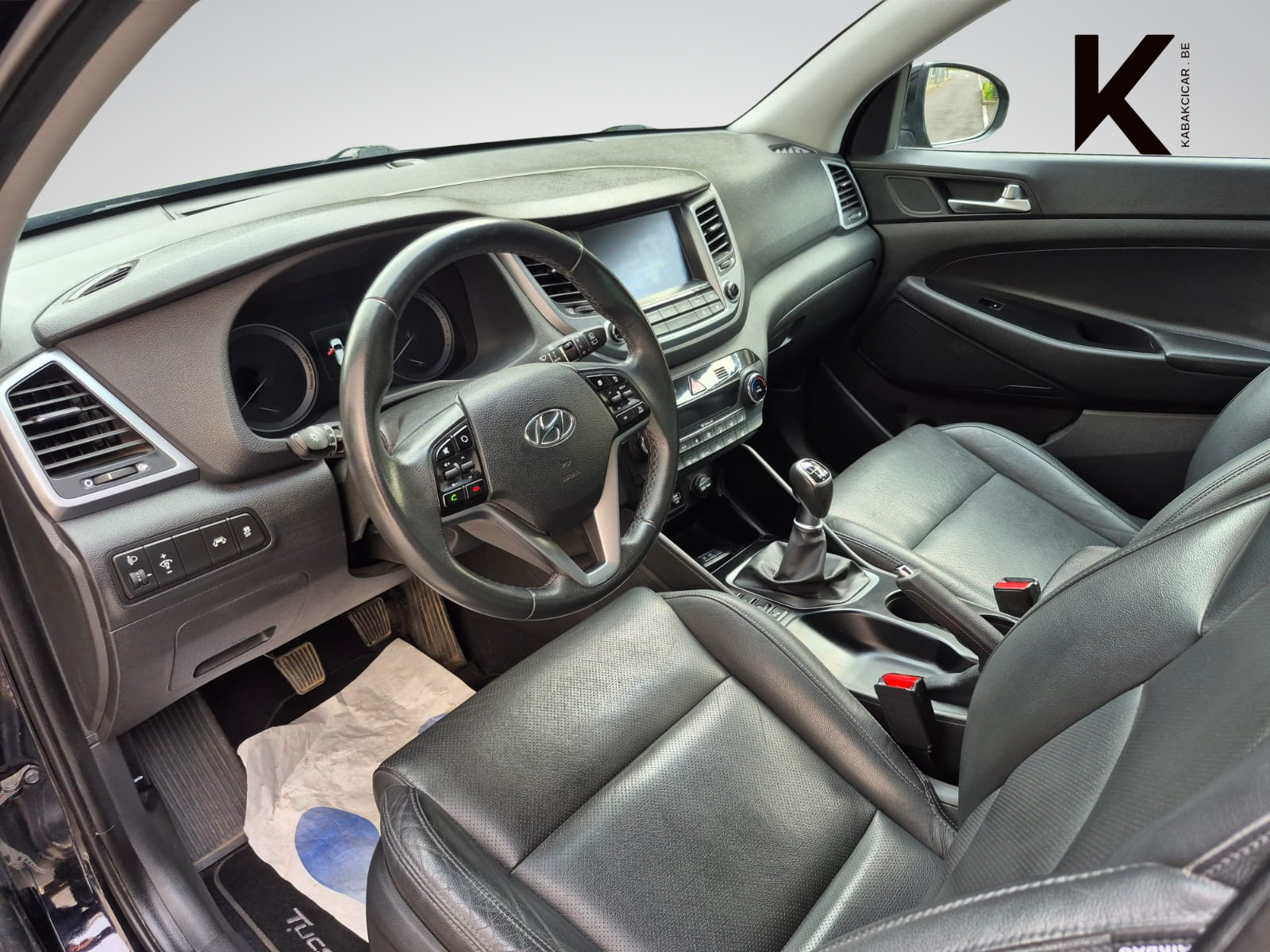 Hyundai TUCSON 1.7 CRDi 2WD Premium - SUV Fiable Idéal Famille - Garantie 12 Mois avec Entretien effectué - Zone LEZ Ok