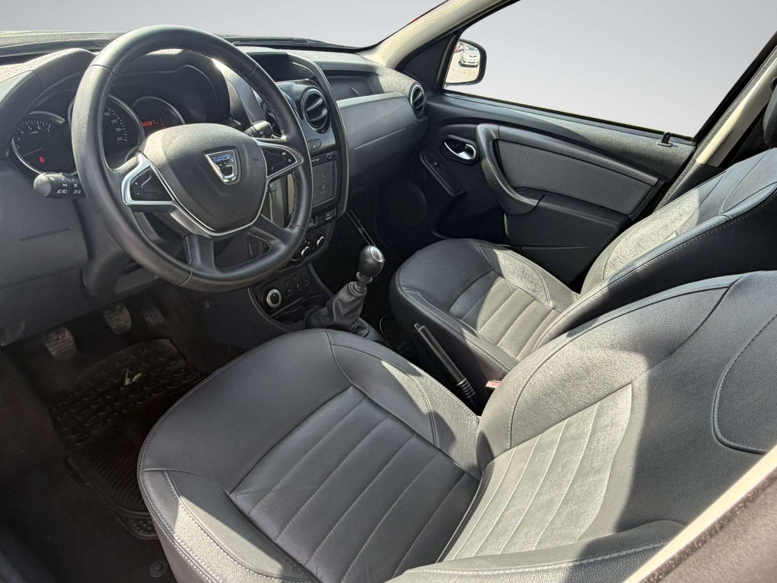 Dacia Duster Duster 1.2 TCe 4x4 / Prestige / Cuir / Navi / Rada