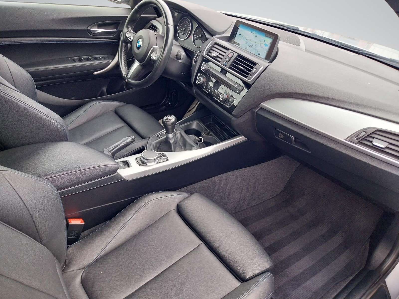 BMW 218 Cabrio /CUIR/GPS/BLUETOOTH/GARANTIE/