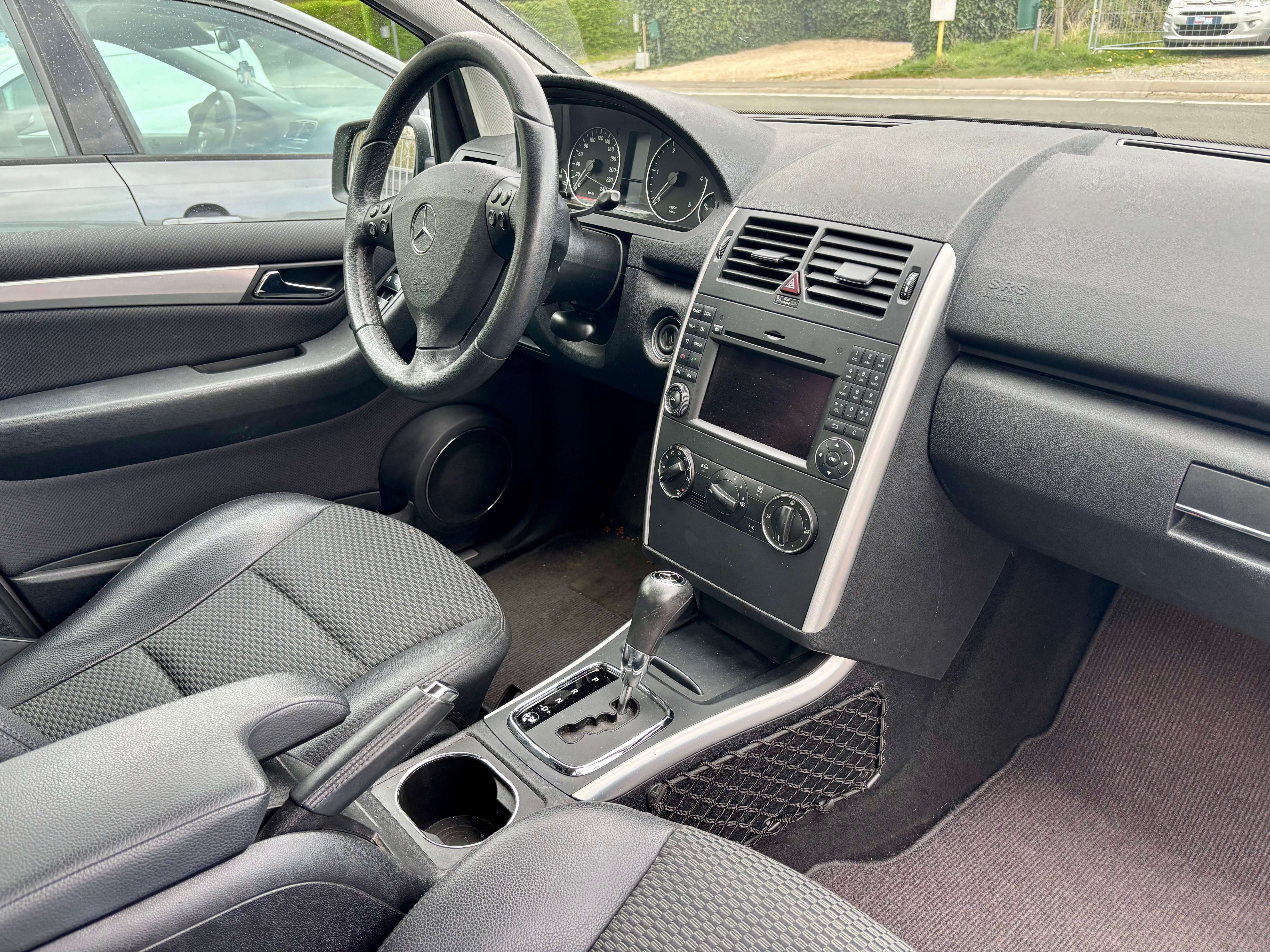 Mercedes-Benz A 180 A 180 CDI BVA 82000 km car-pass