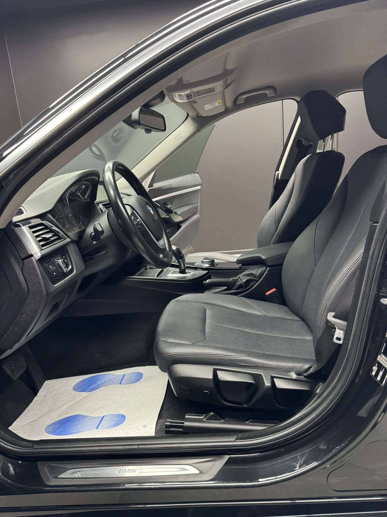 BMW 318 Gran Turismo 318 dA Luxury Line **12 mois de garantie**