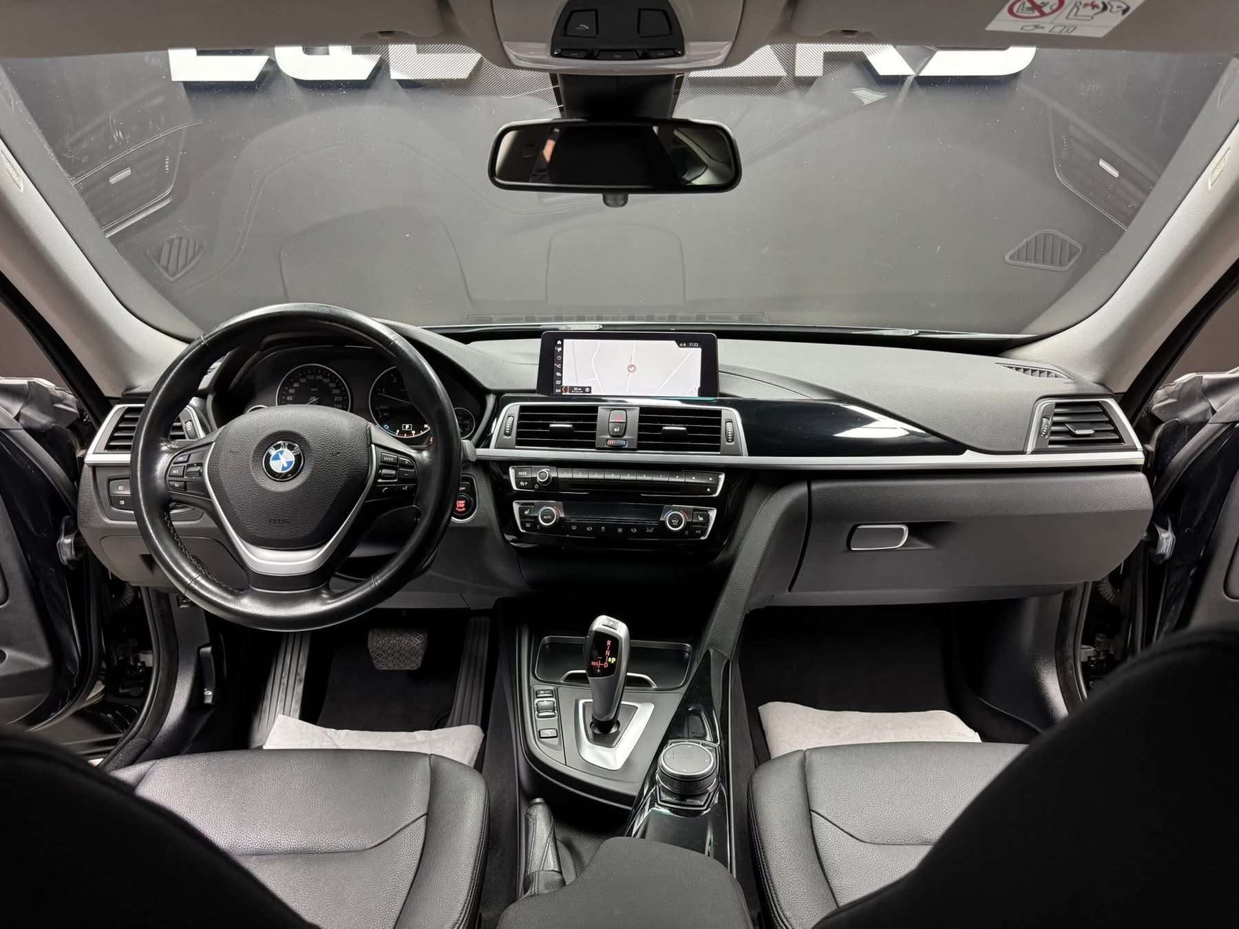 BMW 318 Gran Turismo 318 dA Luxury Line **12 mois de garantie**