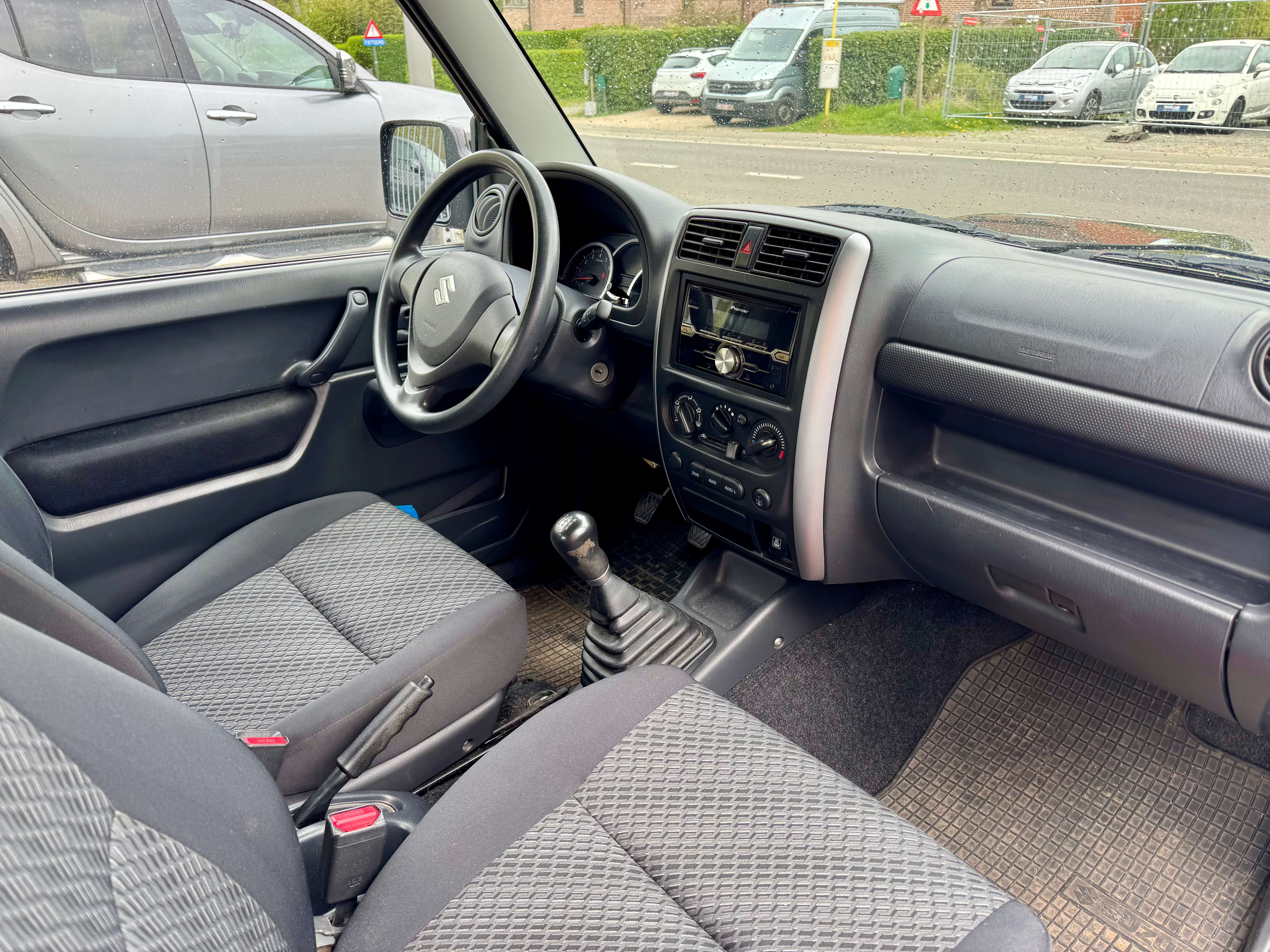 Suzuki Jimny Jimny 1.3i JLX air co et 47000 km car-pass 4 pl