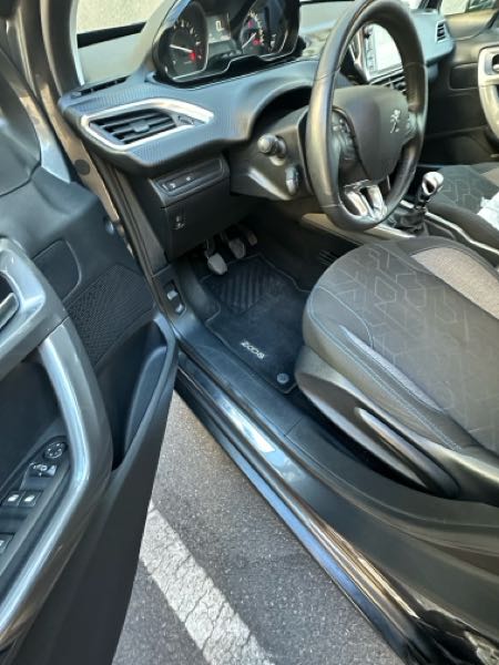 Peugeot 2008 II 1.2 PURETECH 130 S&amp;S STYLE