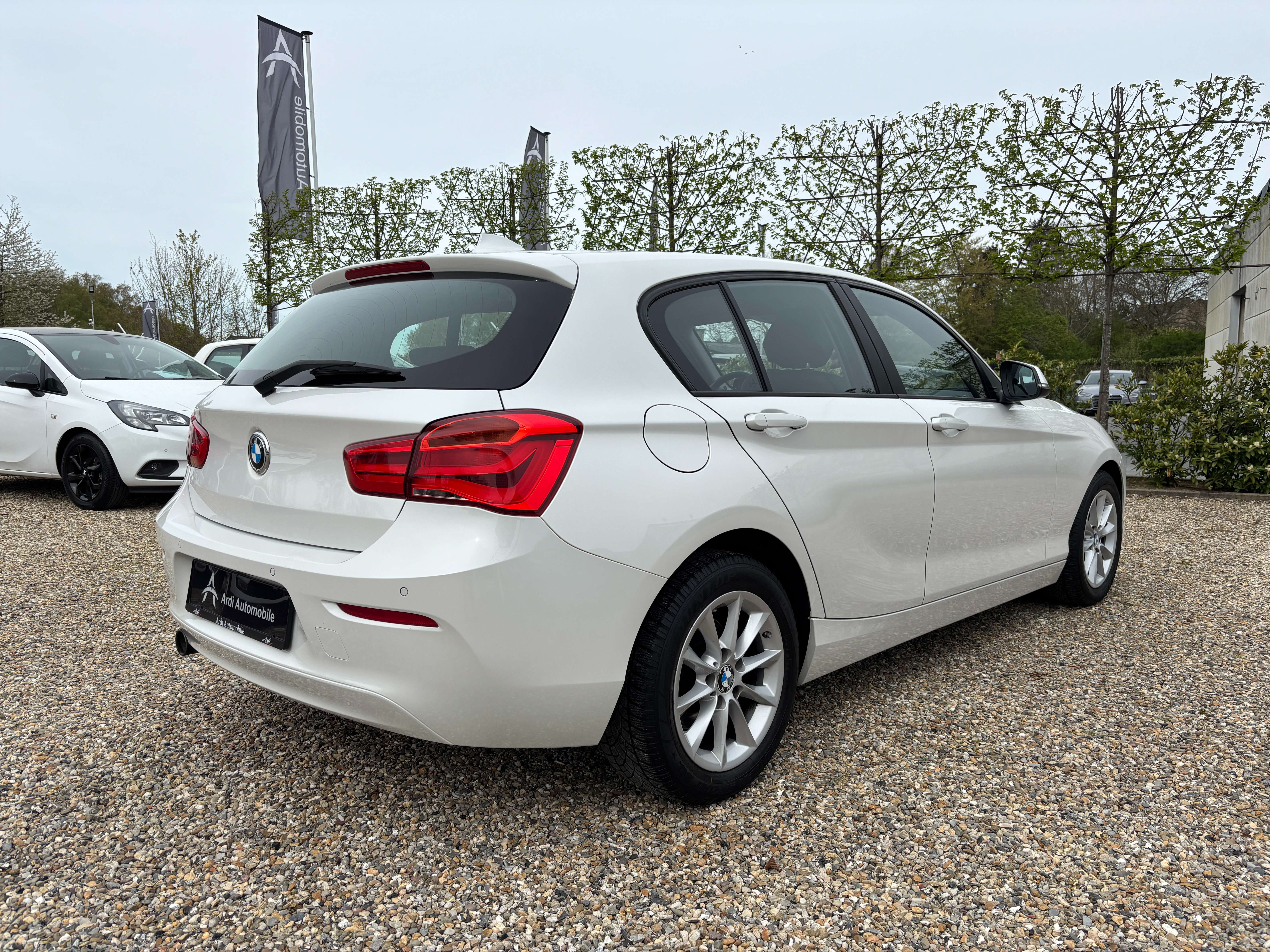 BMW 118 iA *CAPTEUR AV+AR*SIEGE CHAUFF*CRUISE CONTROL*GARANTIE*