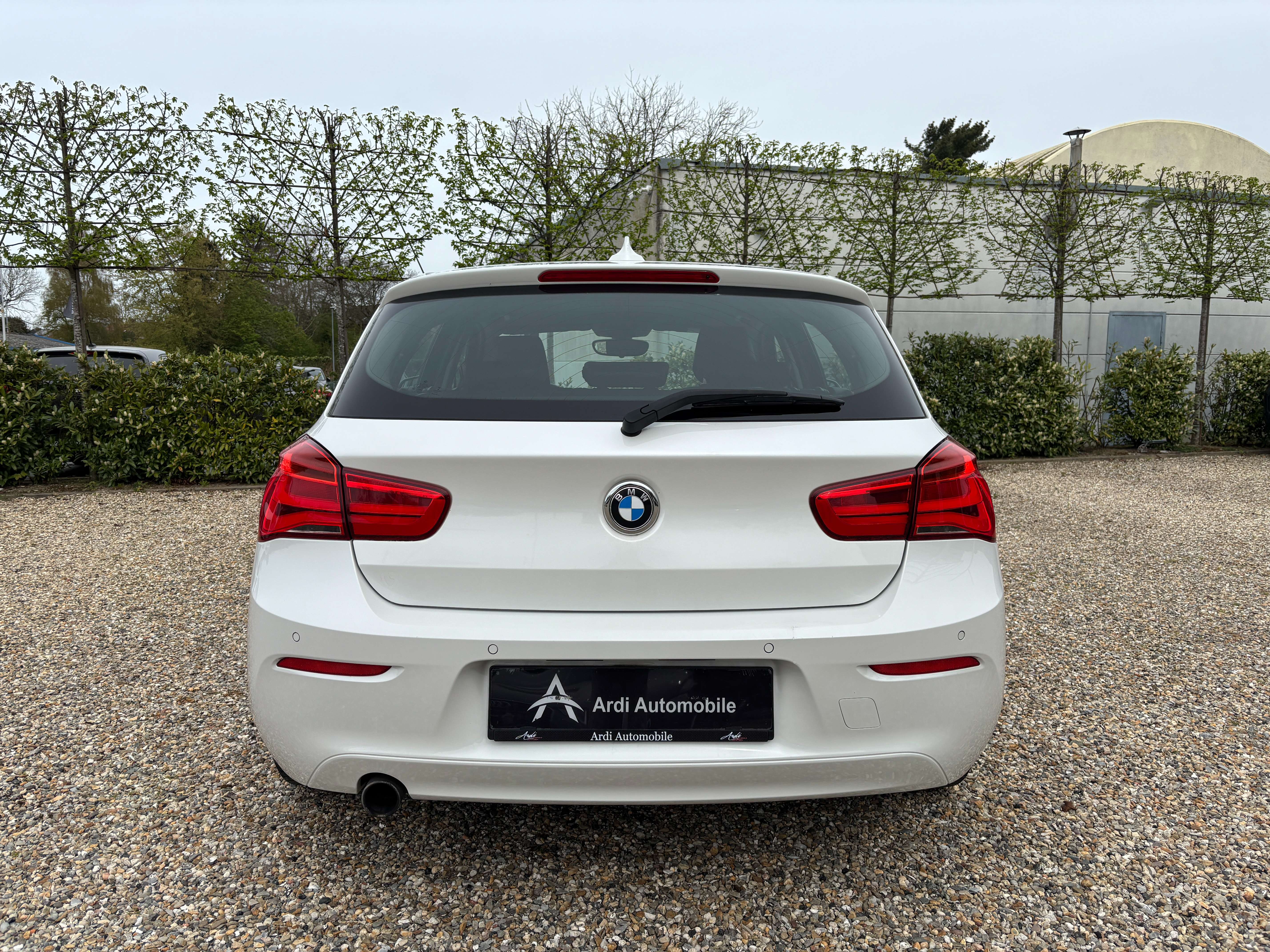BMW 118 iA *CAPTEUR AV+AR*SIEGE CHAUFF*CRUISE CONTROL*GARANTIE*