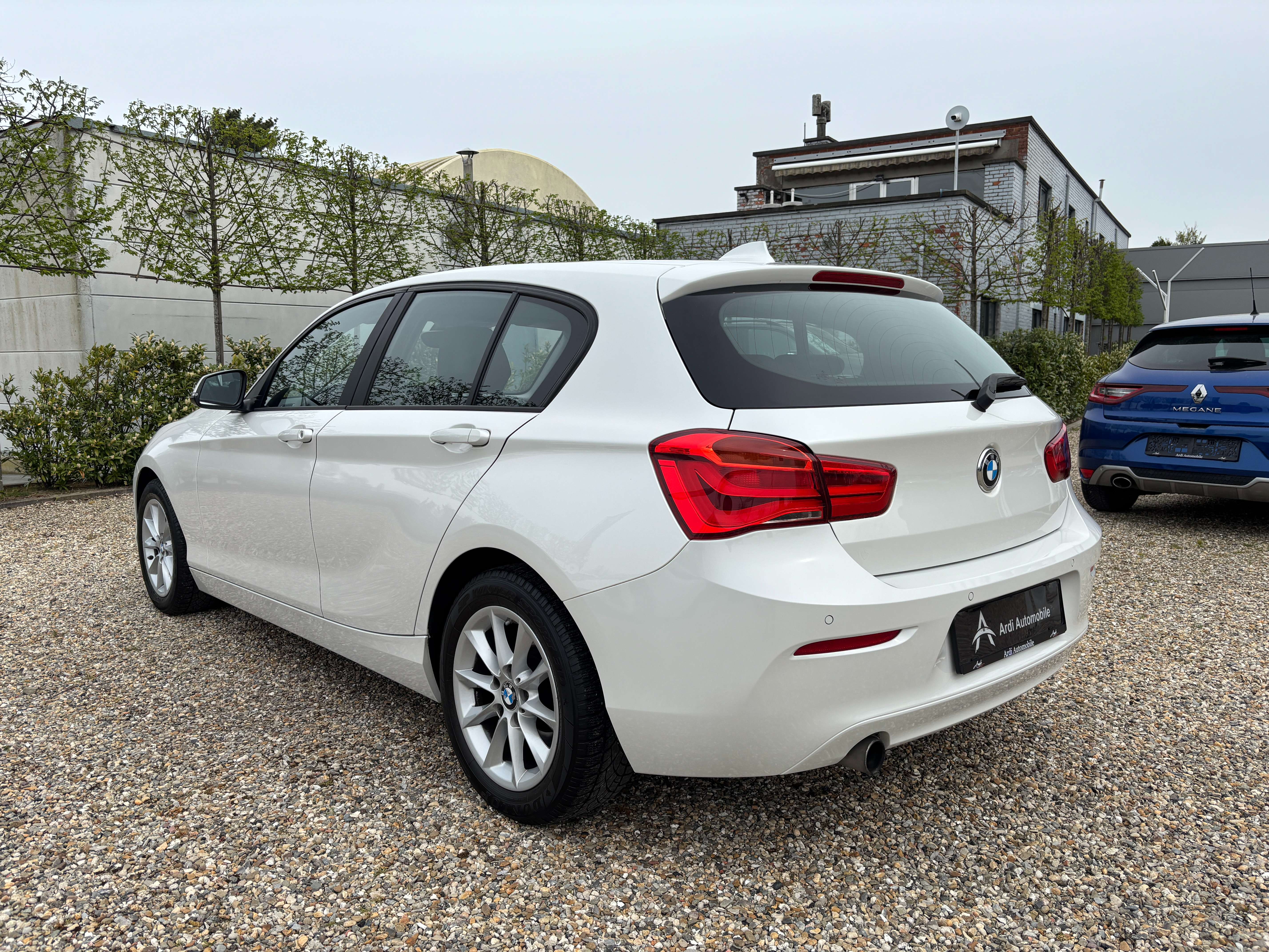BMW 118 iA *CAPTEUR AV+AR*SIEGE CHAUFF*CRUISE CONTROL*GARANTIE*