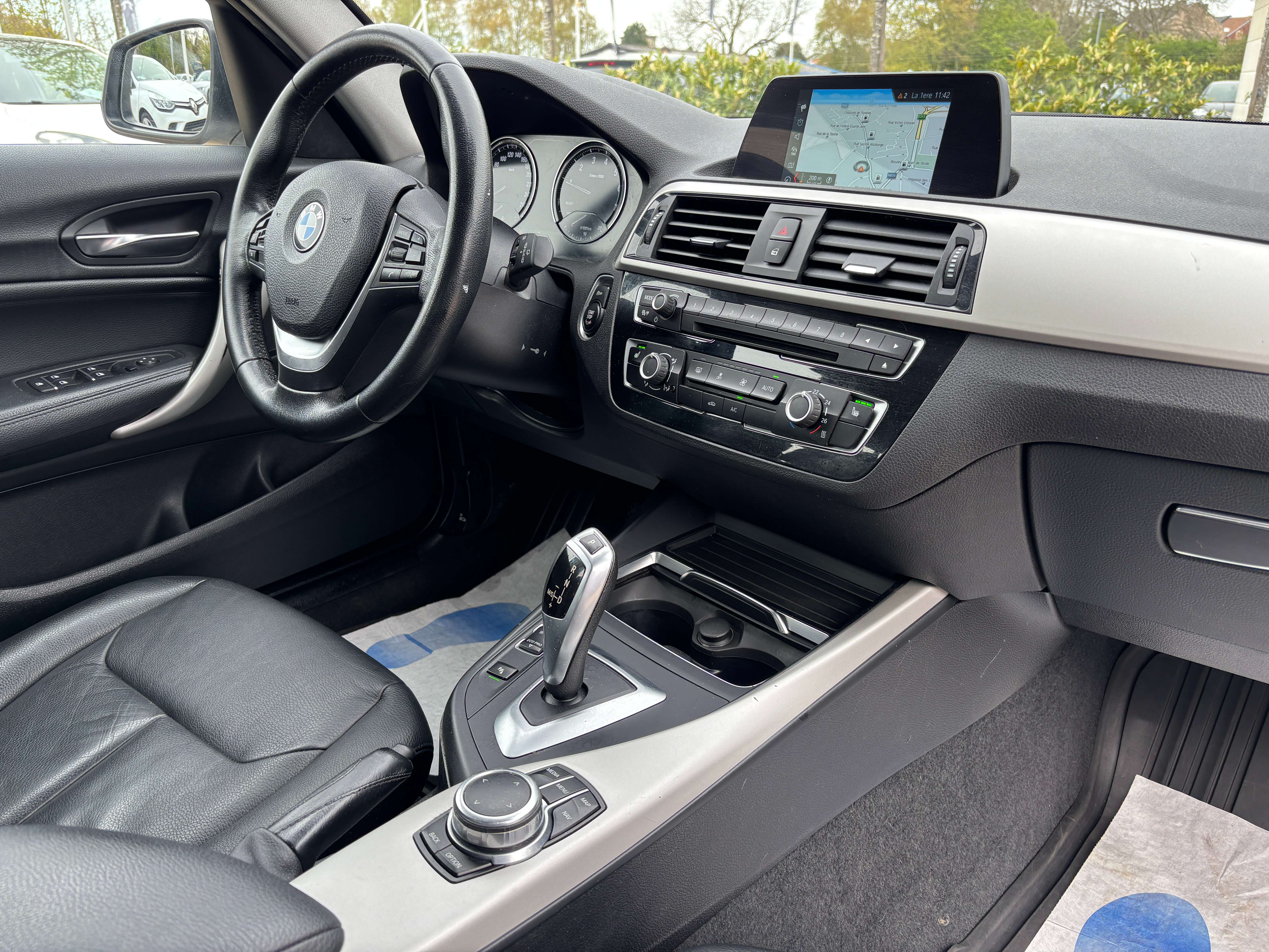 BMW 118 iA *CAPTEUR AV+AR*SIEGE CHAUFF*CRUISE CONTROL*GARANTIE*