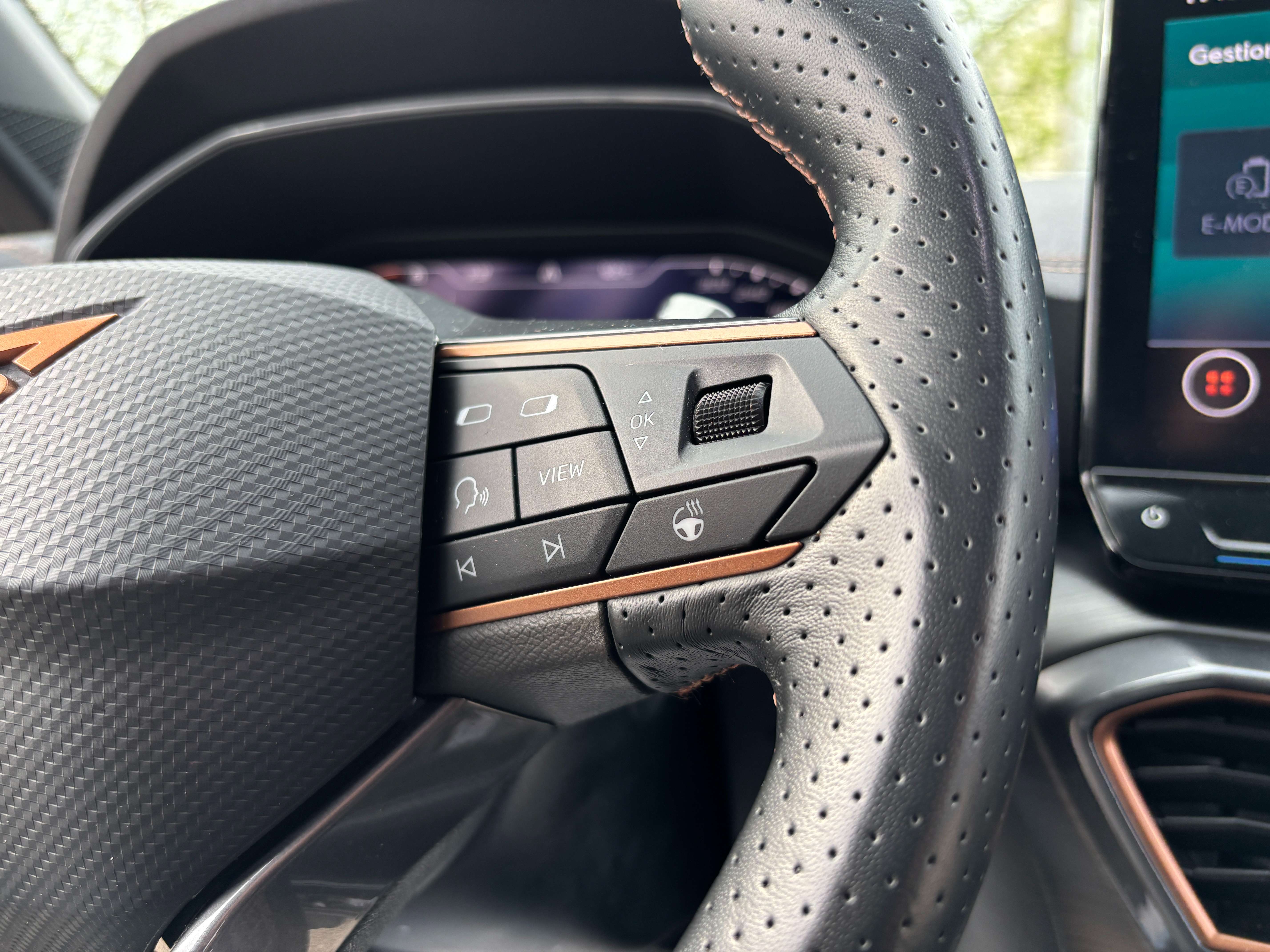 CUPRA Formentor e-Hybrid 1.4 DSG *CARPLAY*VOLANT CHAUFF*1ER PROPRIO*GARANTIE*