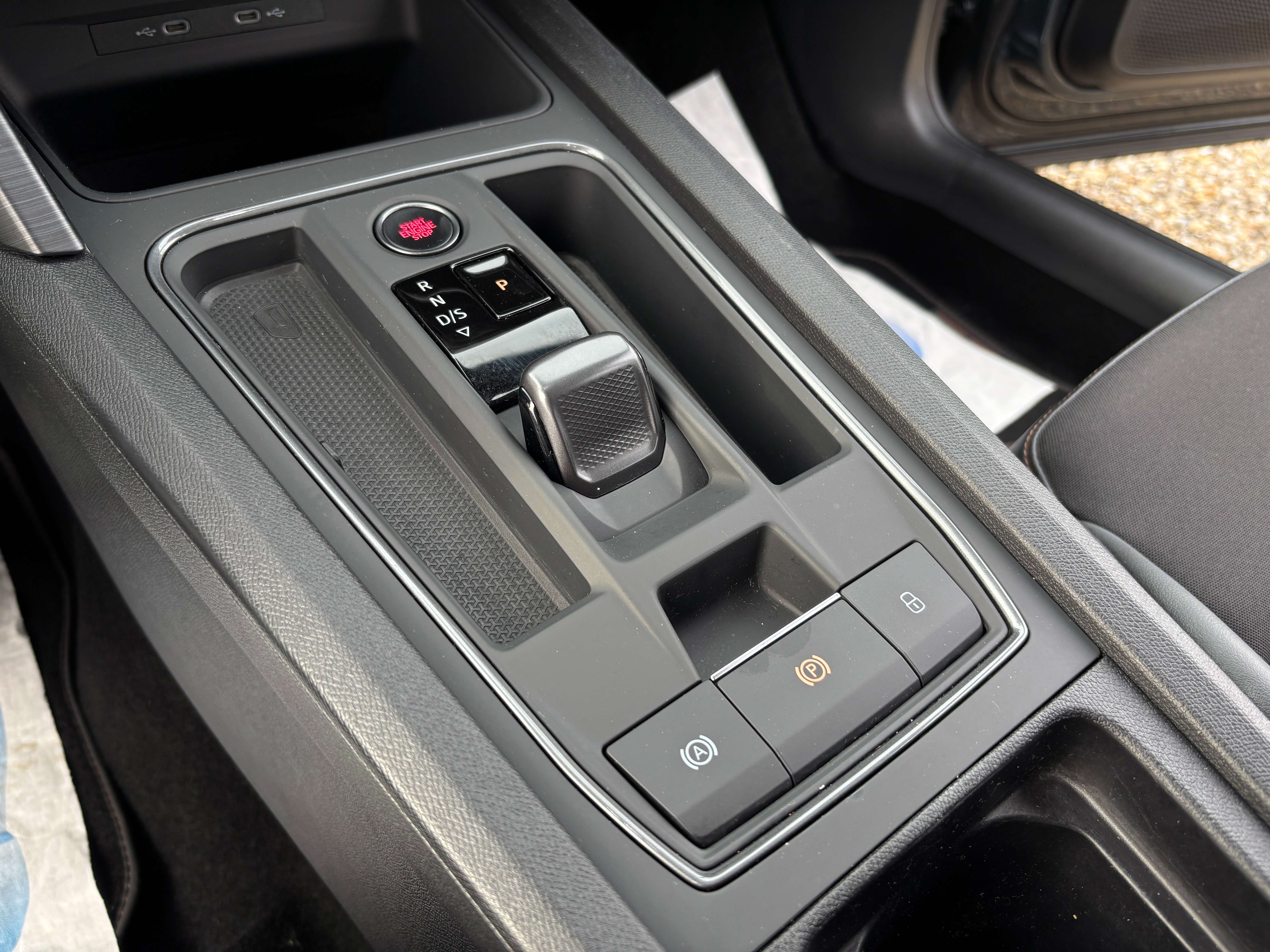 CUPRA Formentor e-Hybrid 1.4 DSG *CARPLAY*VOLANT CHAUFF*1ER PROPRIO*GARANTIE*