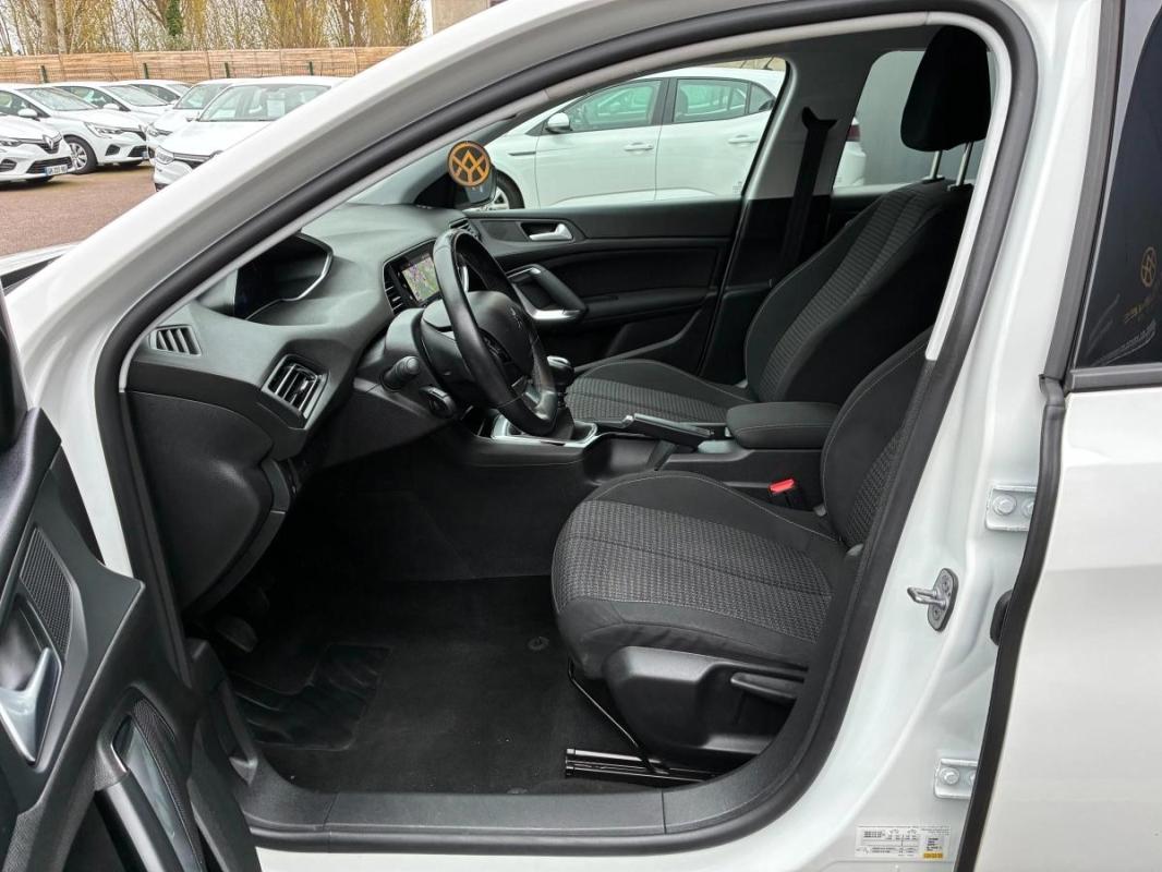 Peugeot 308 PHASE 2 1,5 BLUEHDI 130 BUSINESS | 1ERE MAIN FR SUIVI ENTRETIEN CARPLAY FX531