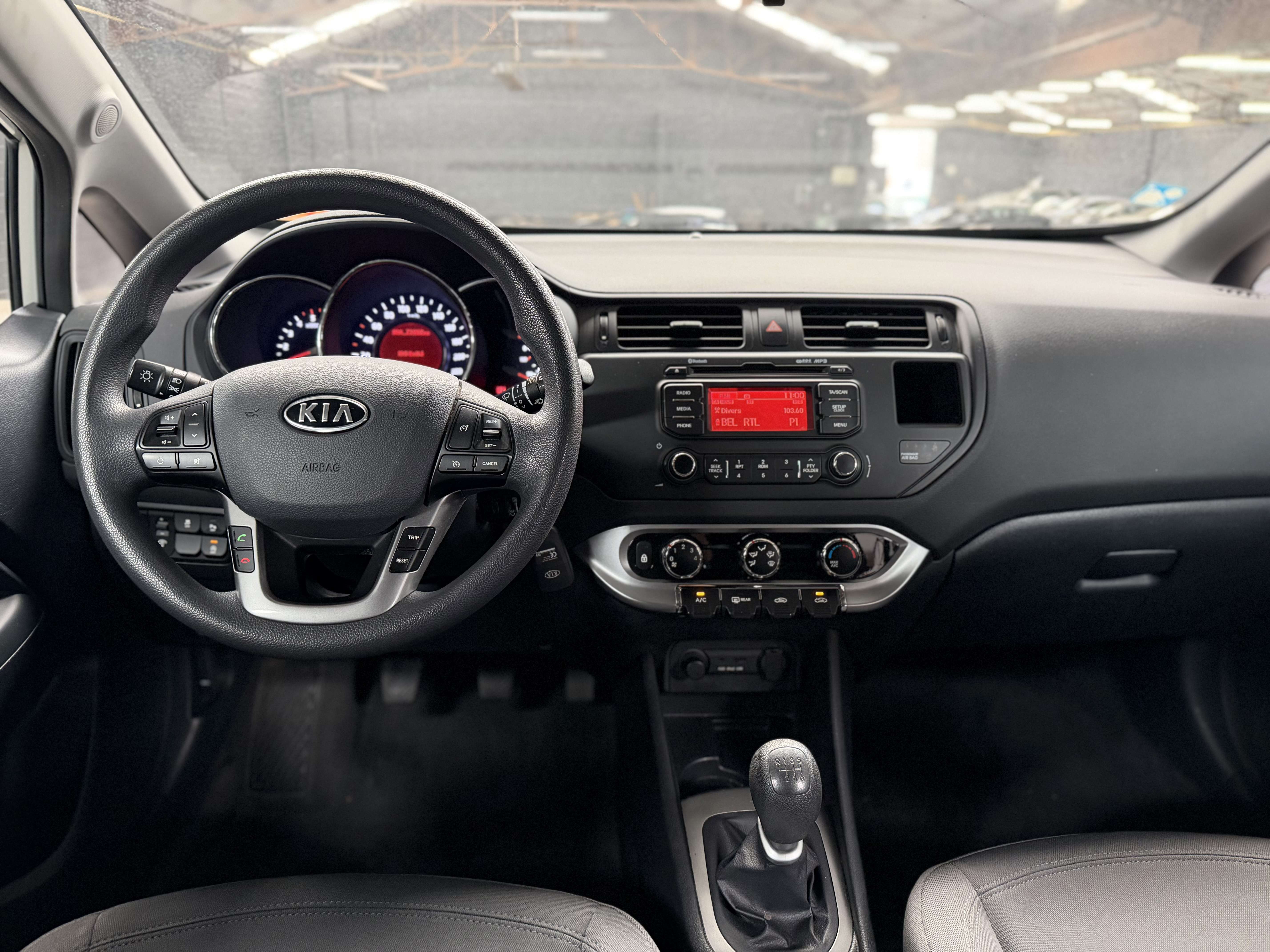 Kia Rio 1.1 CRDi * 1e PR * CRUISE * RADAR * CLIM * BLUETOO