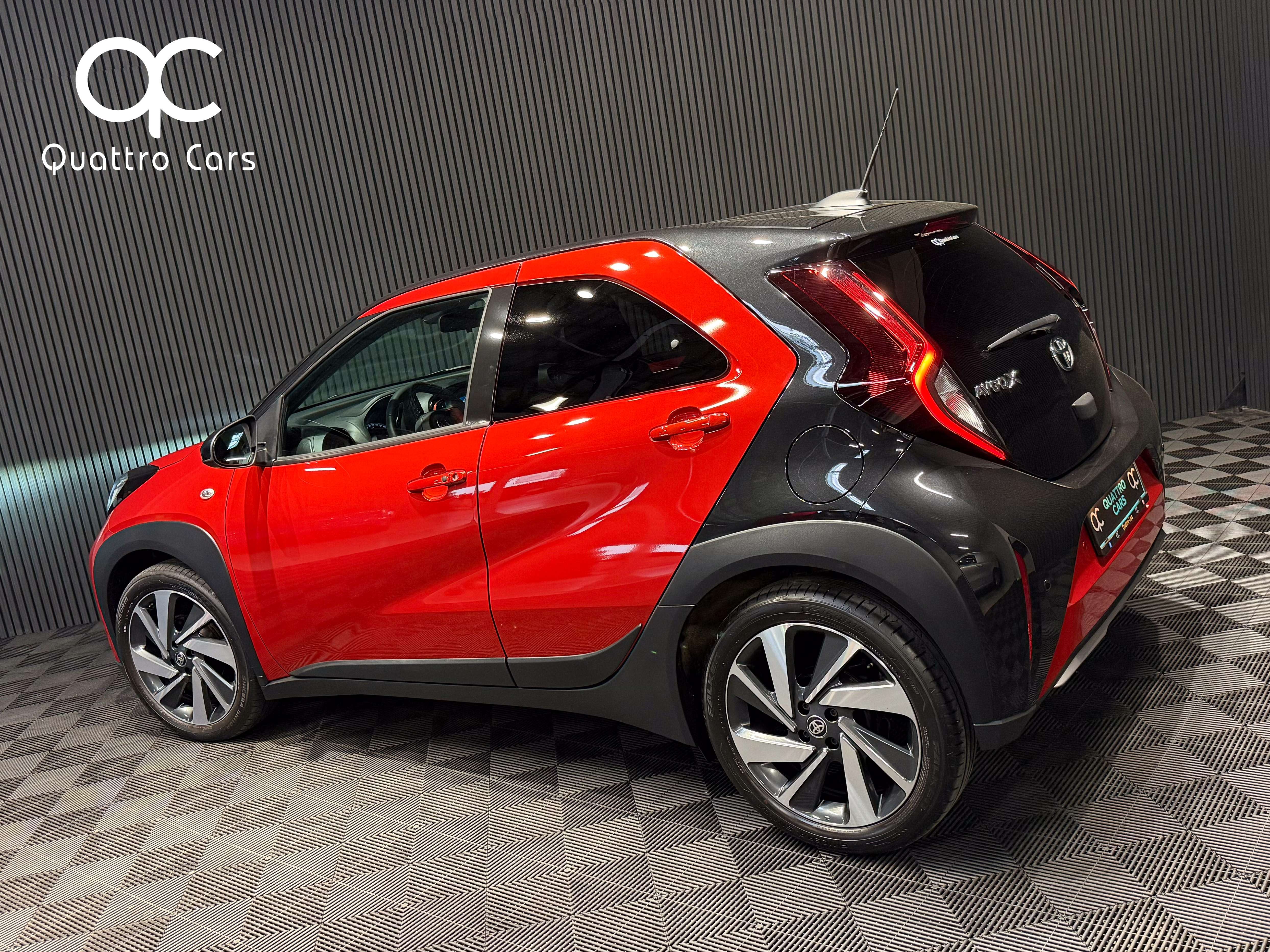Toyota Aygo X 1.0 VVT-i - Boite Auto - Camera - Car Play - Gps