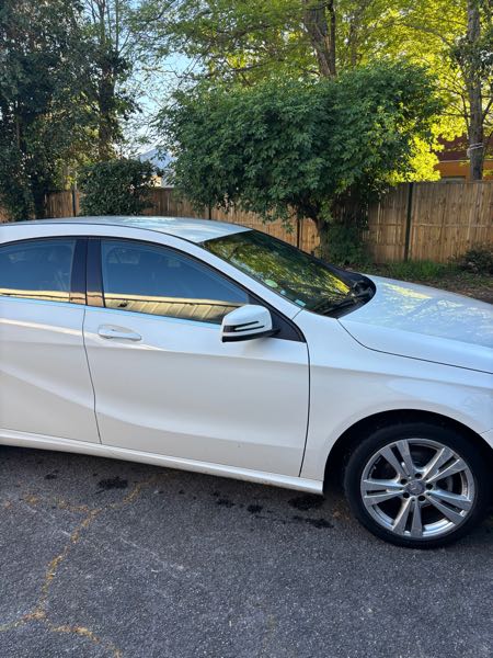 Mercedes-Benz Classe A III (2) 180 D SENSATION 7G-DCT