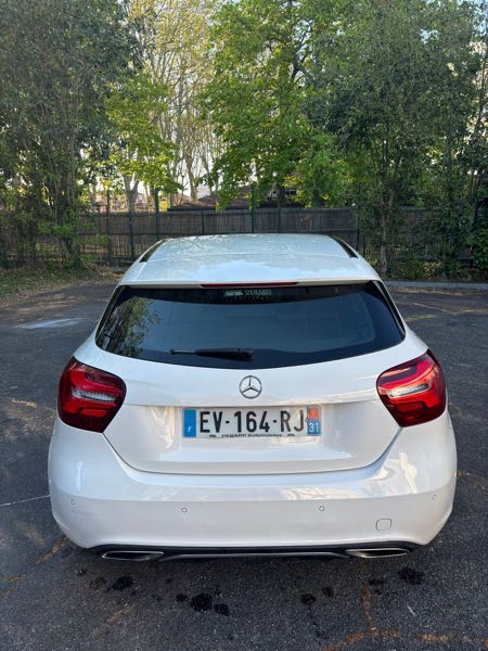 Mercedes-Benz Classe A III (2) 180 D SENSATION 7G-DCT