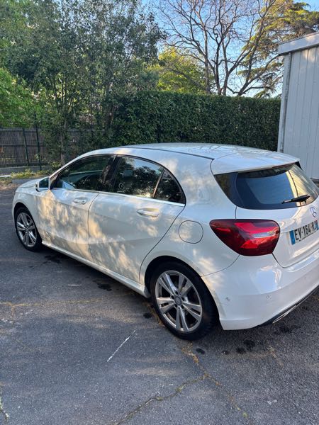 Mercedes-Benz Classe A III (2) 180 D SENSATION 7G-DCT