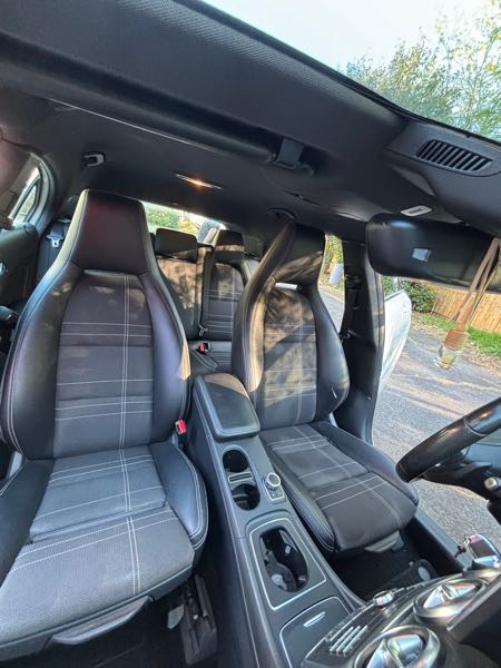 Mercedes-Benz Classe A III (2) 180 D SENSATION 7G-DCT