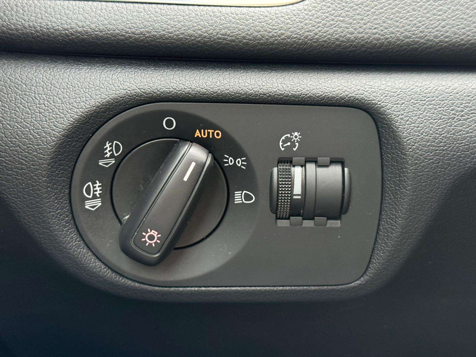 Audi Q3 Q3 2.0 TDi Quattro / 1e Main / GPS / Xenon / Cuir / Siège chauffant / Entretien + CT OK