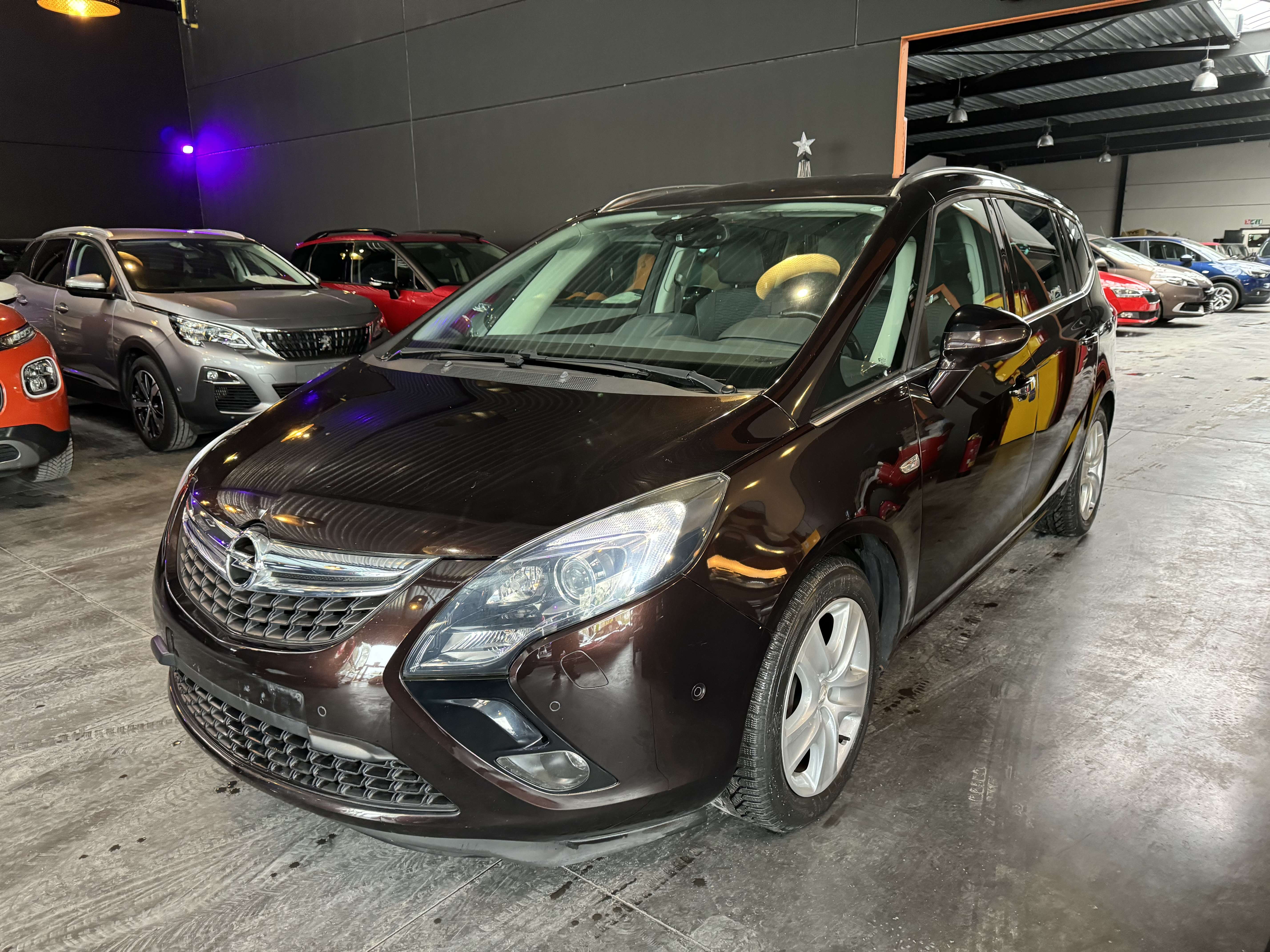 Opel Zafira Tourer 1.4 Turbo AUTOMATIQUE - LIM/REG - A/C - NAV - CAM