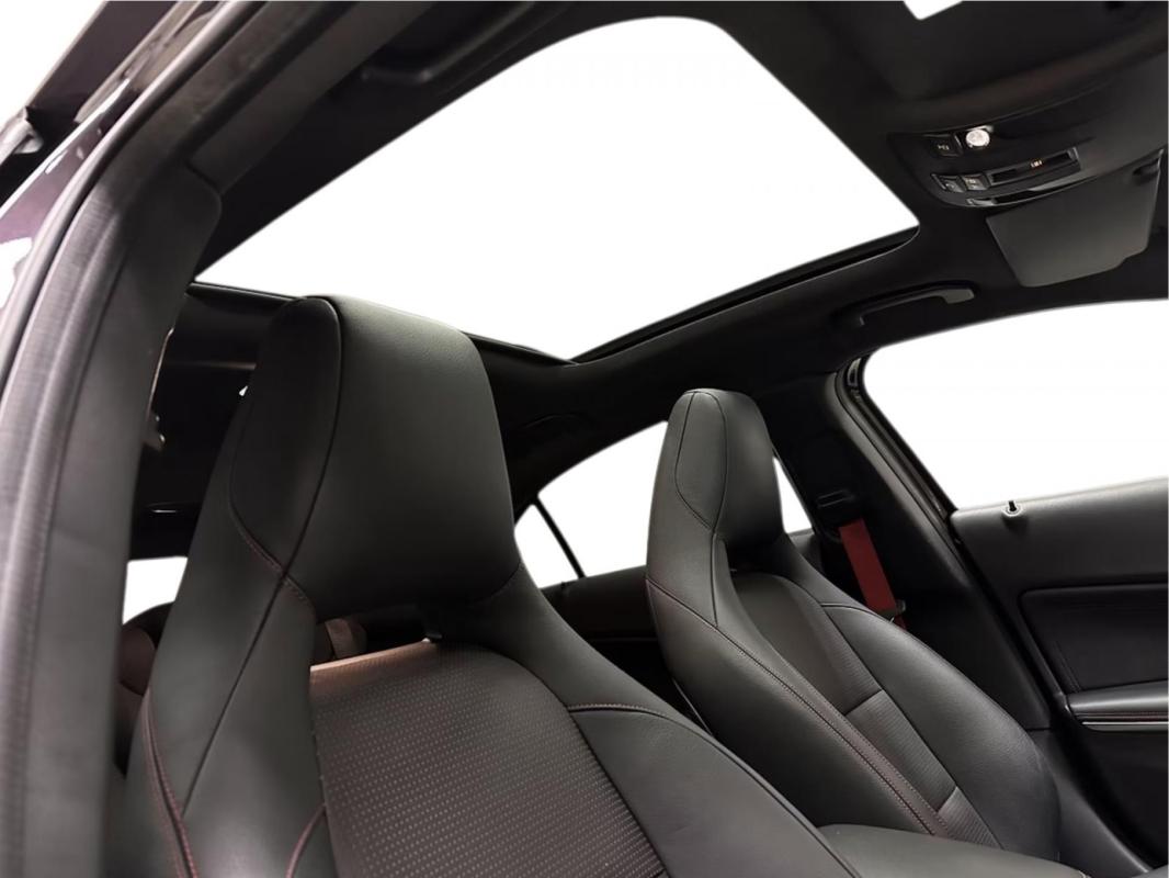 Mercedes-Benz Classe A 45 - BV Speedshift DCT AMG BERLINE BM 176 4-Matic / NORDLICHTVIOLETT