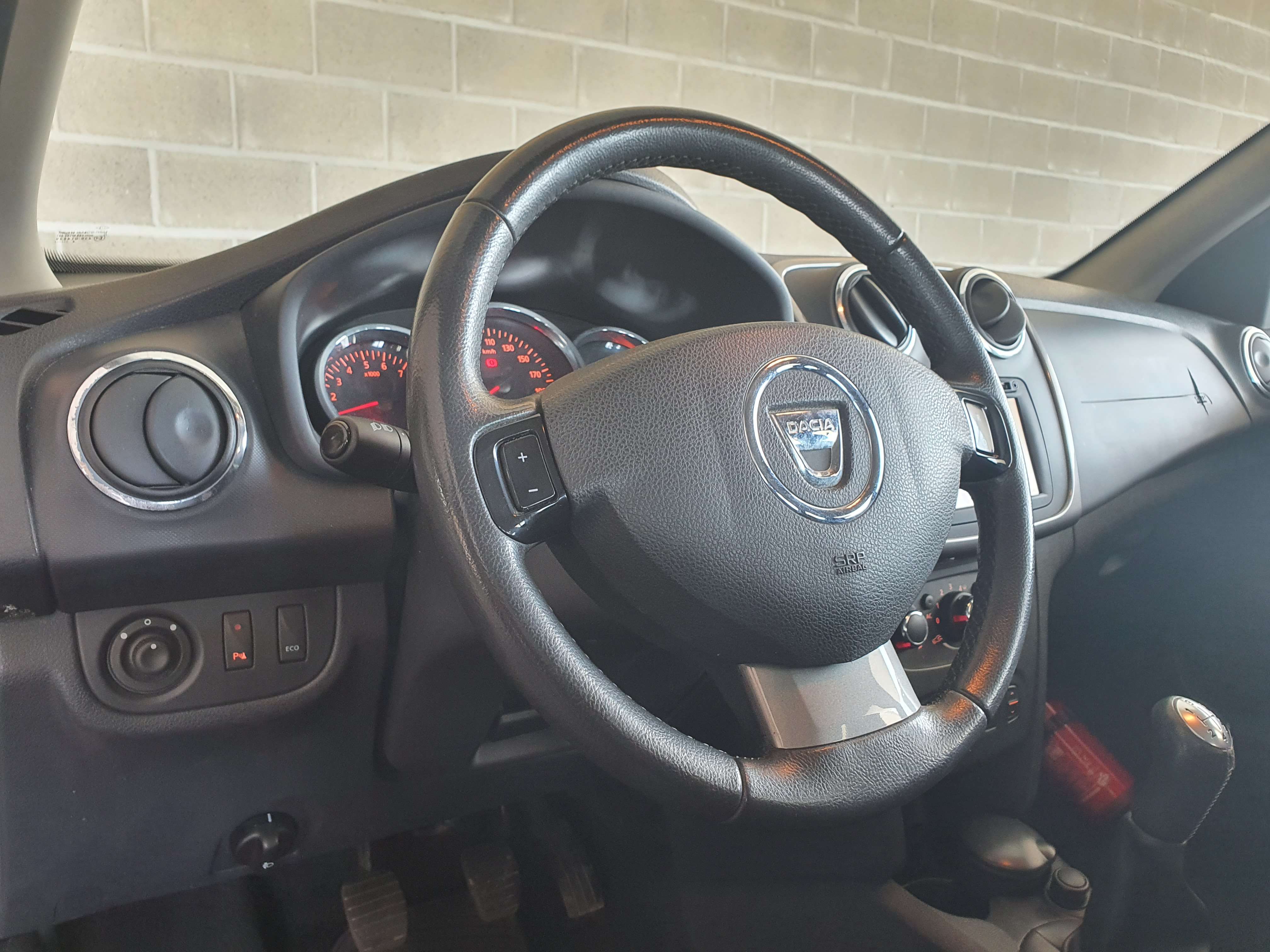 Dacia Sandero 🟢ESSENCE 90CV STEPWAY - GPS - CAPTEURS - CRUISE -BLUETOOTH