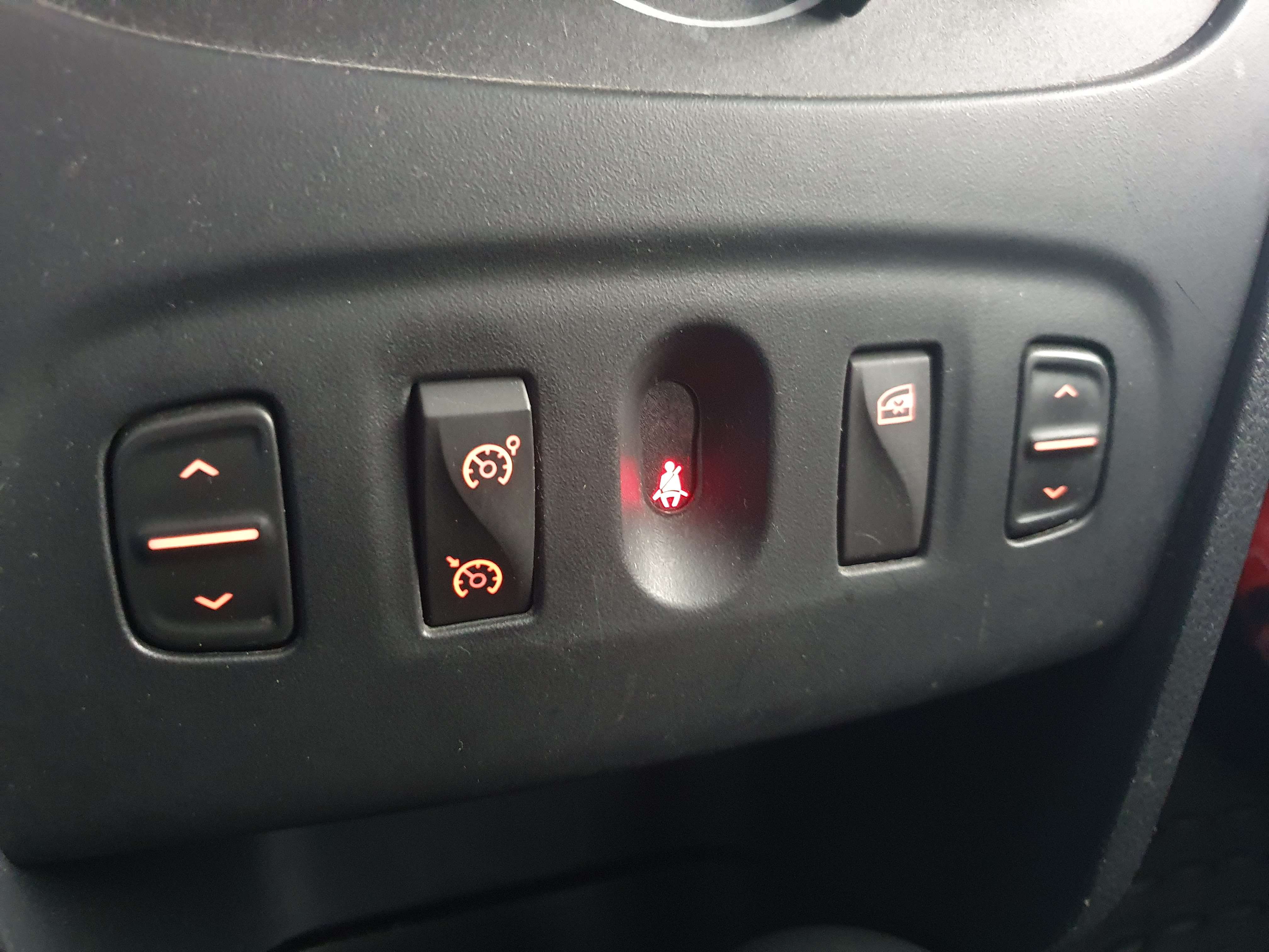 Dacia Sandero 🟢ESSENCE 90CV STEPWAY - GPS - CAPTEURS - CRUISE -BLUETOOTH