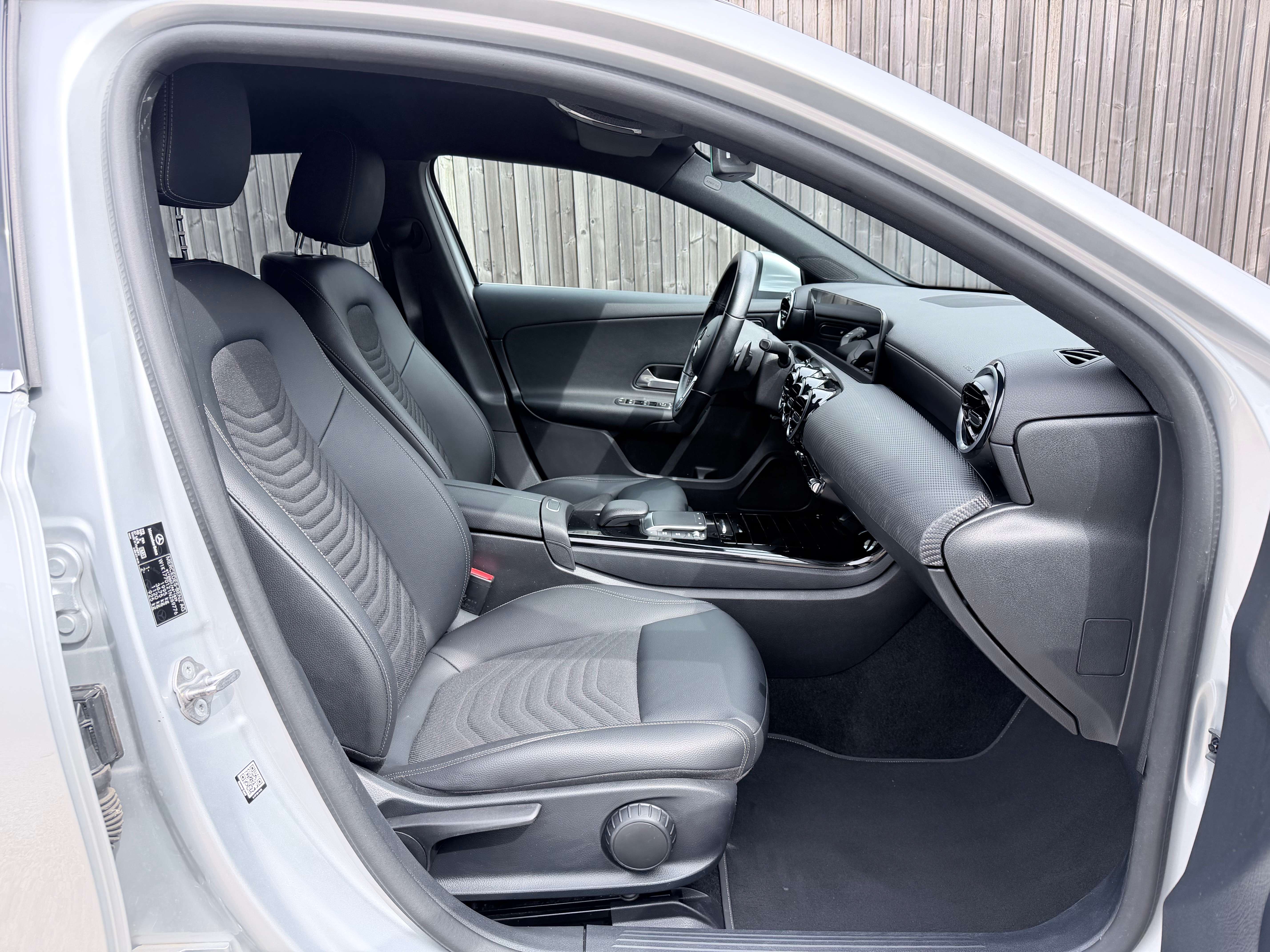 Mercedes-Benz A 200 d Business Line NETTO: € 18.174