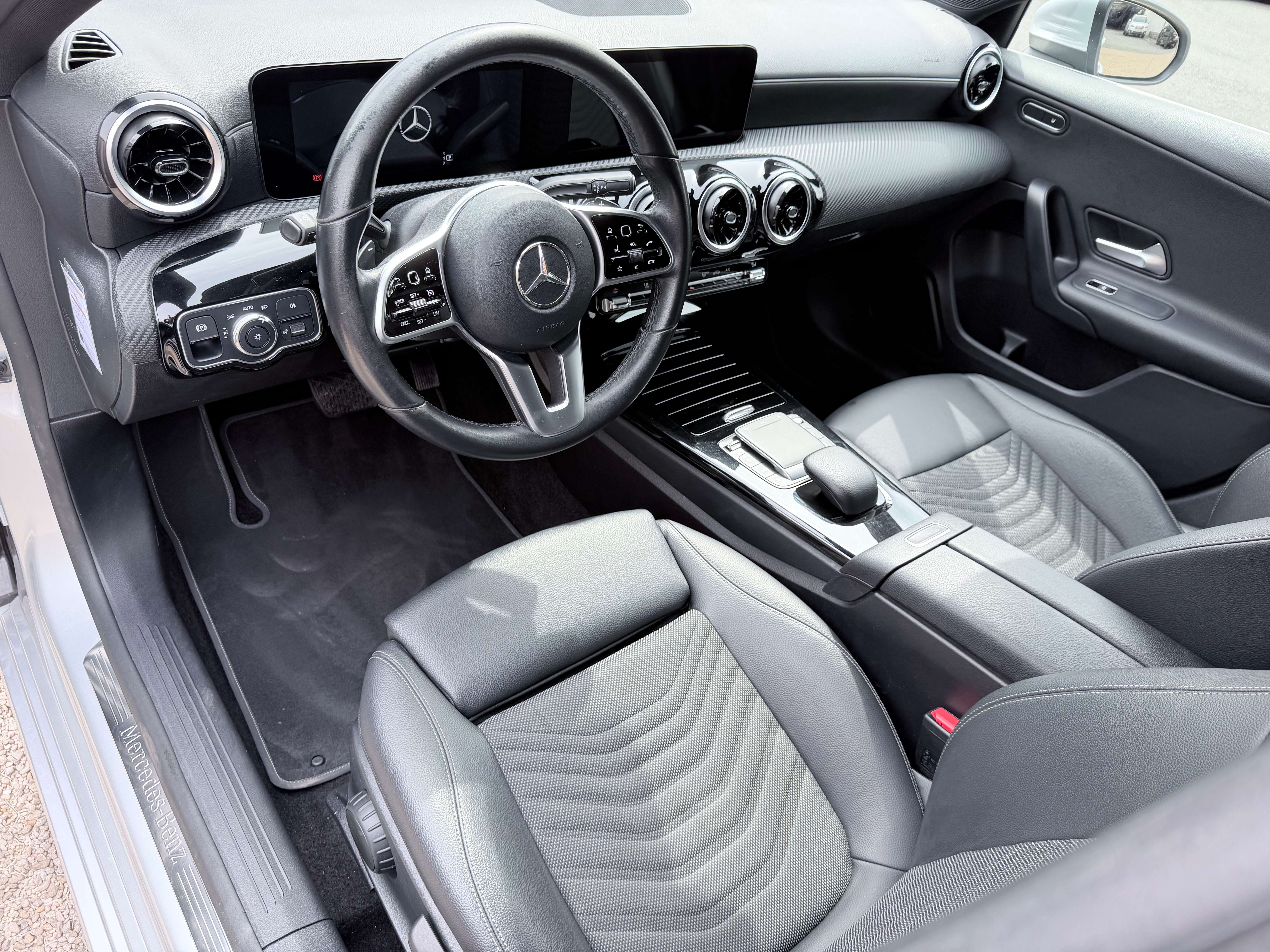 Mercedes-Benz A 200 d Business Line NETTO: € 18.174