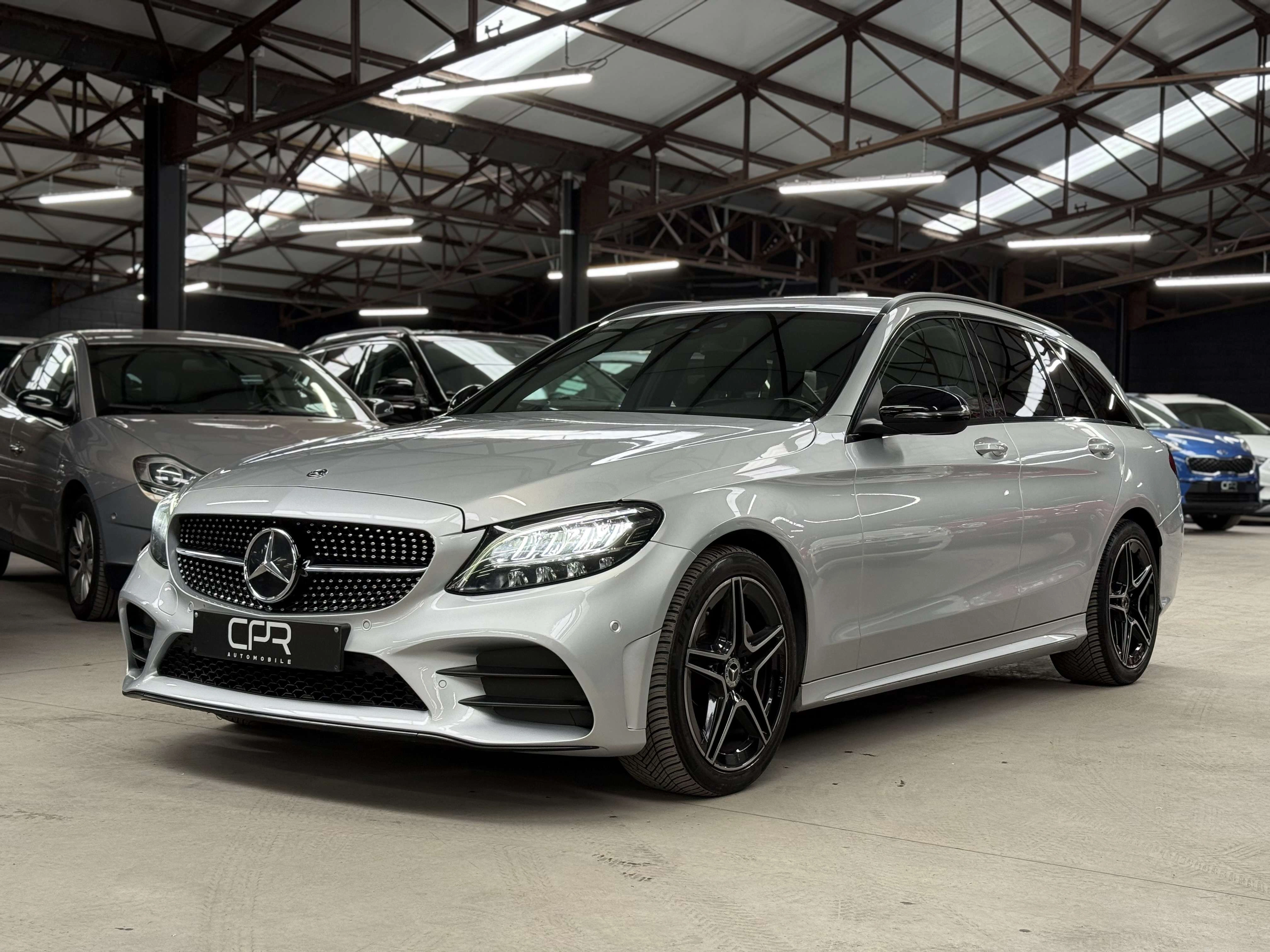 Mercedes-Benz C 180 d * PACK AMG * FACELIFT * CAMERA * GPS * SIEGE CH