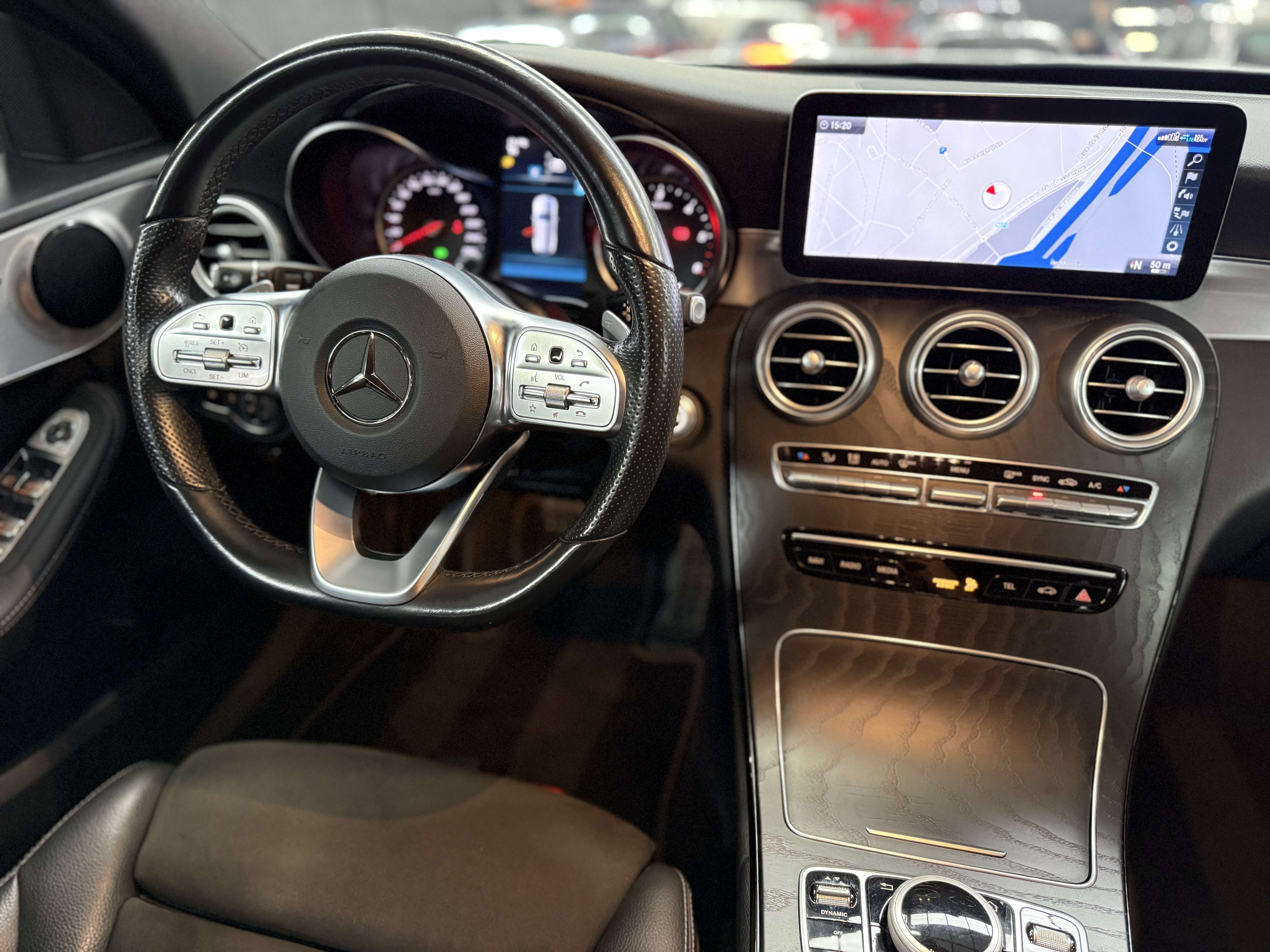 Mercedes-Benz C 180 d * PACK AMG * FACELIFT * CAMERA * GPS * SIEGE CH