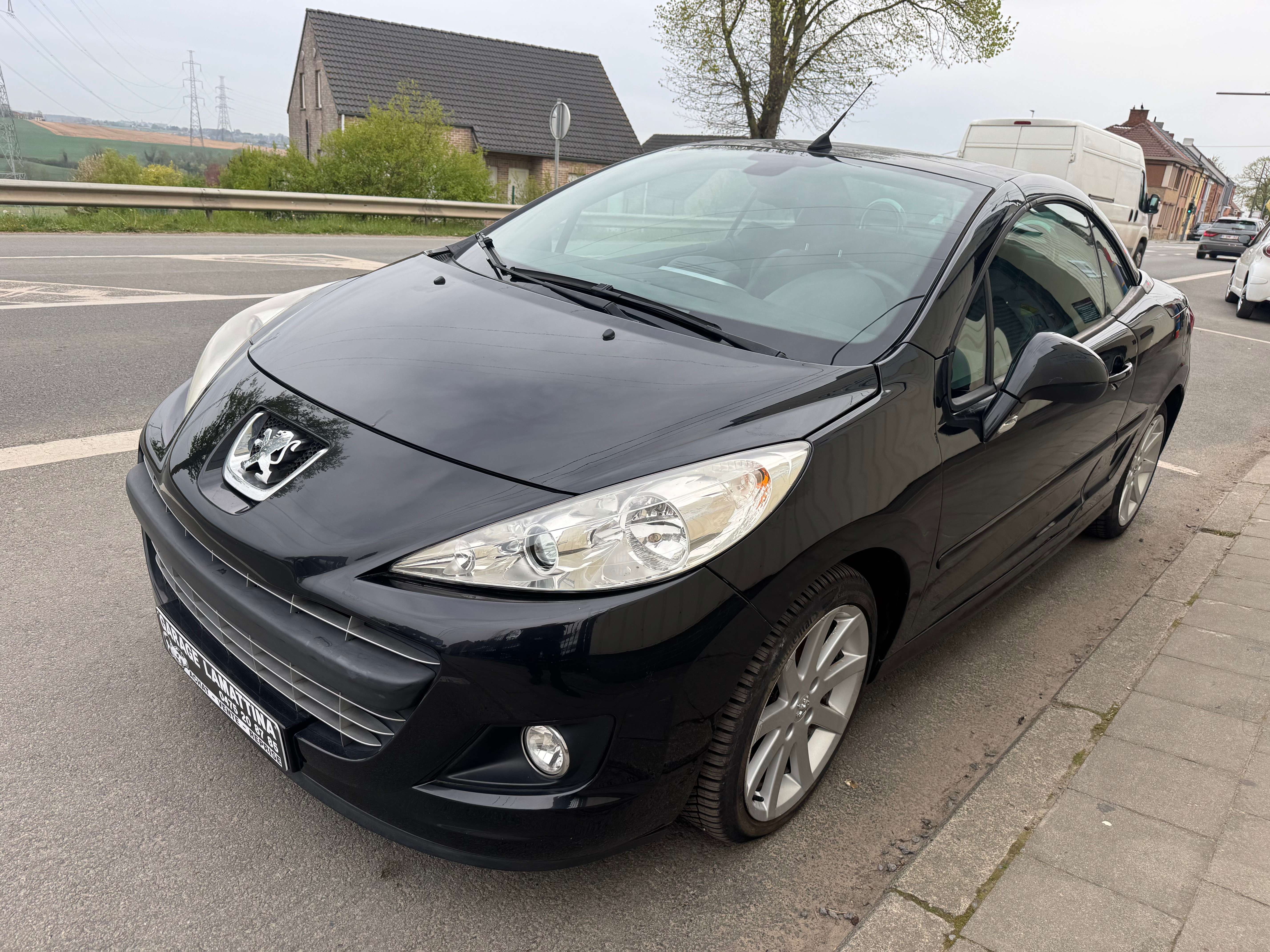 Peugeot 207 1.6i 16v Sporty garanti 1 an !!