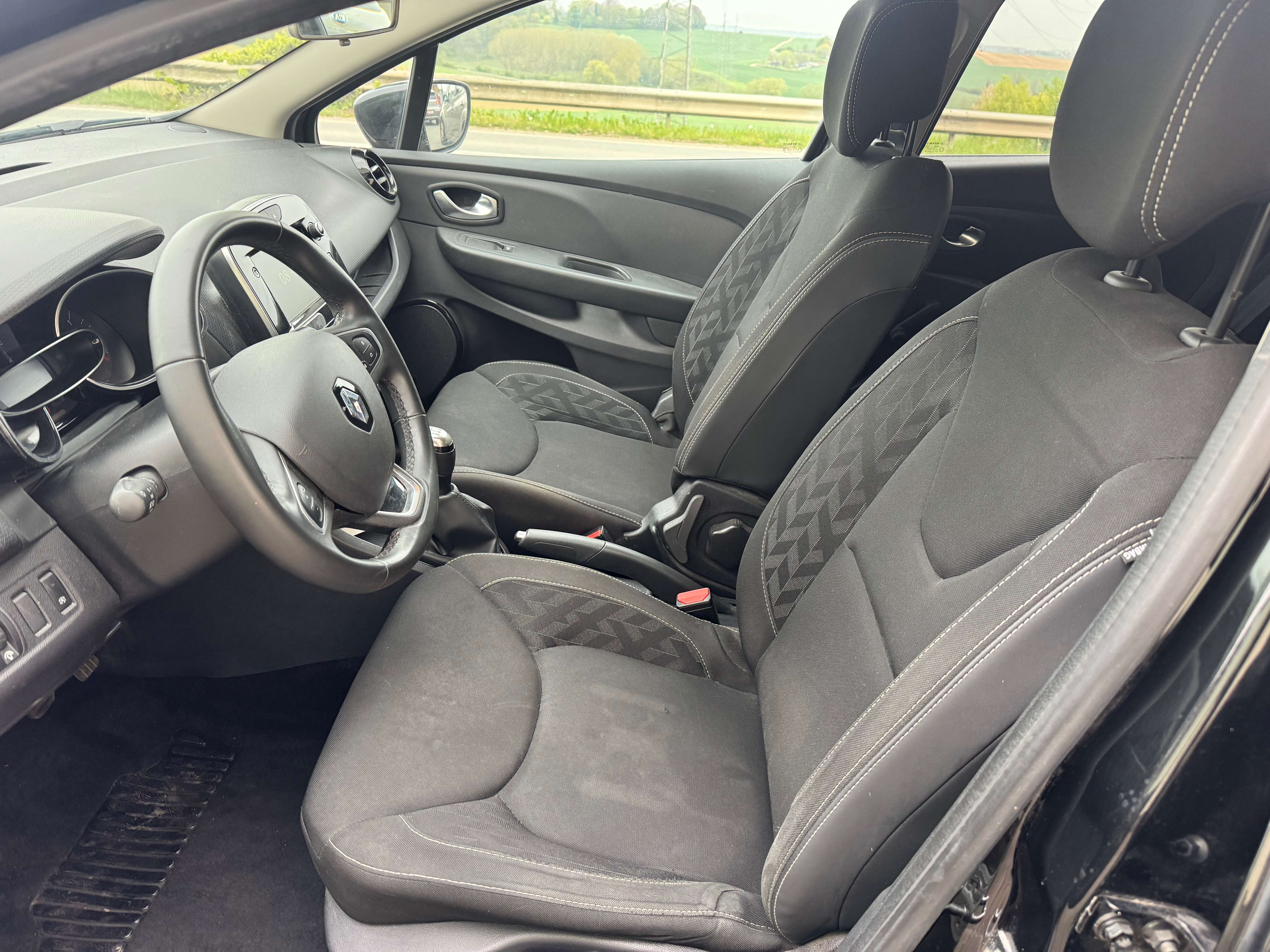 Renault Clio garanti 1 an euro 6d  !!
