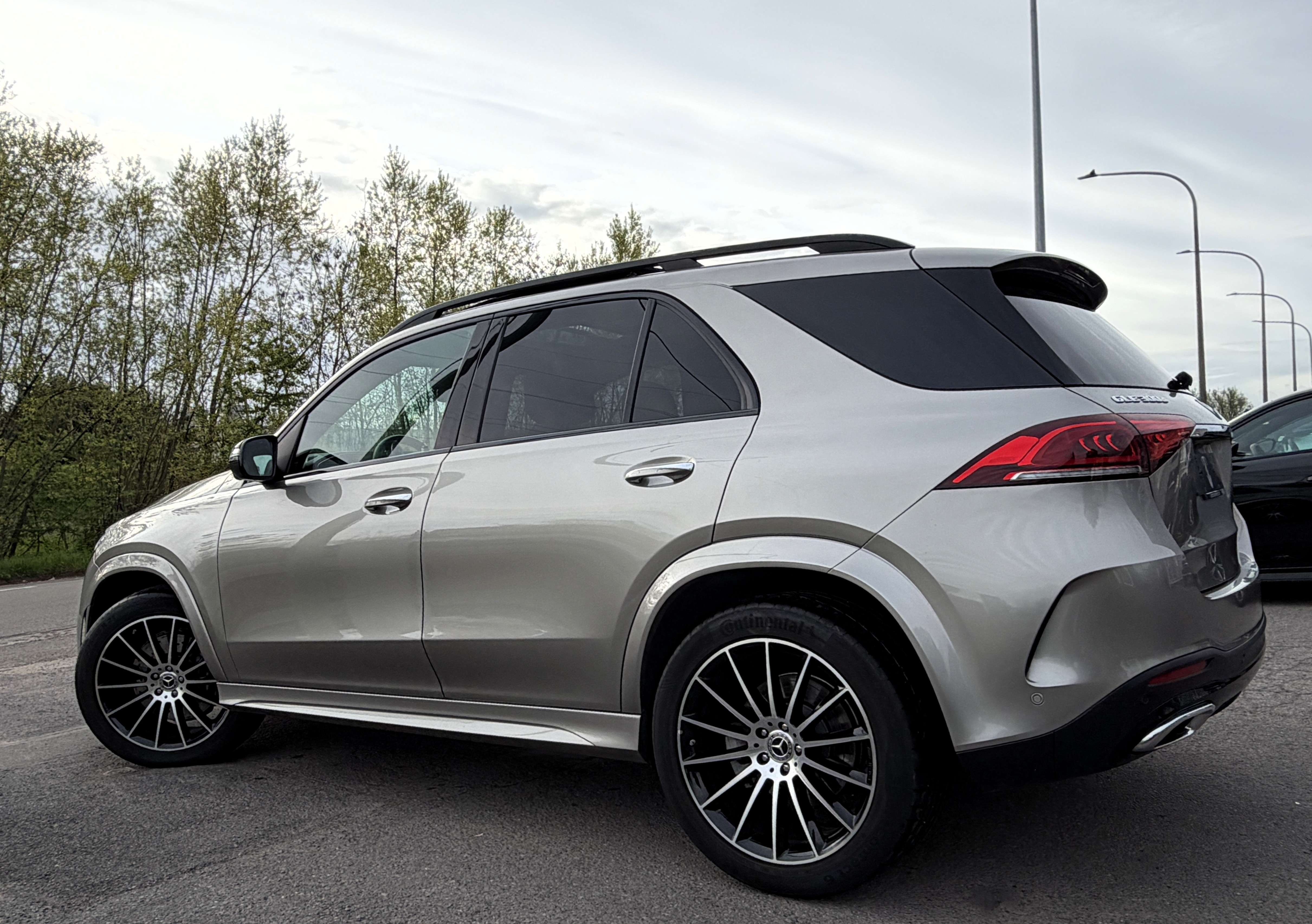 Mercedes-Benz GLE 300 d 4Matic AMG Line Pack NIGHT/TVA 21%/PANO/NAVI/CAMERA 360/DISTRONIC/KEYLESS/FULL