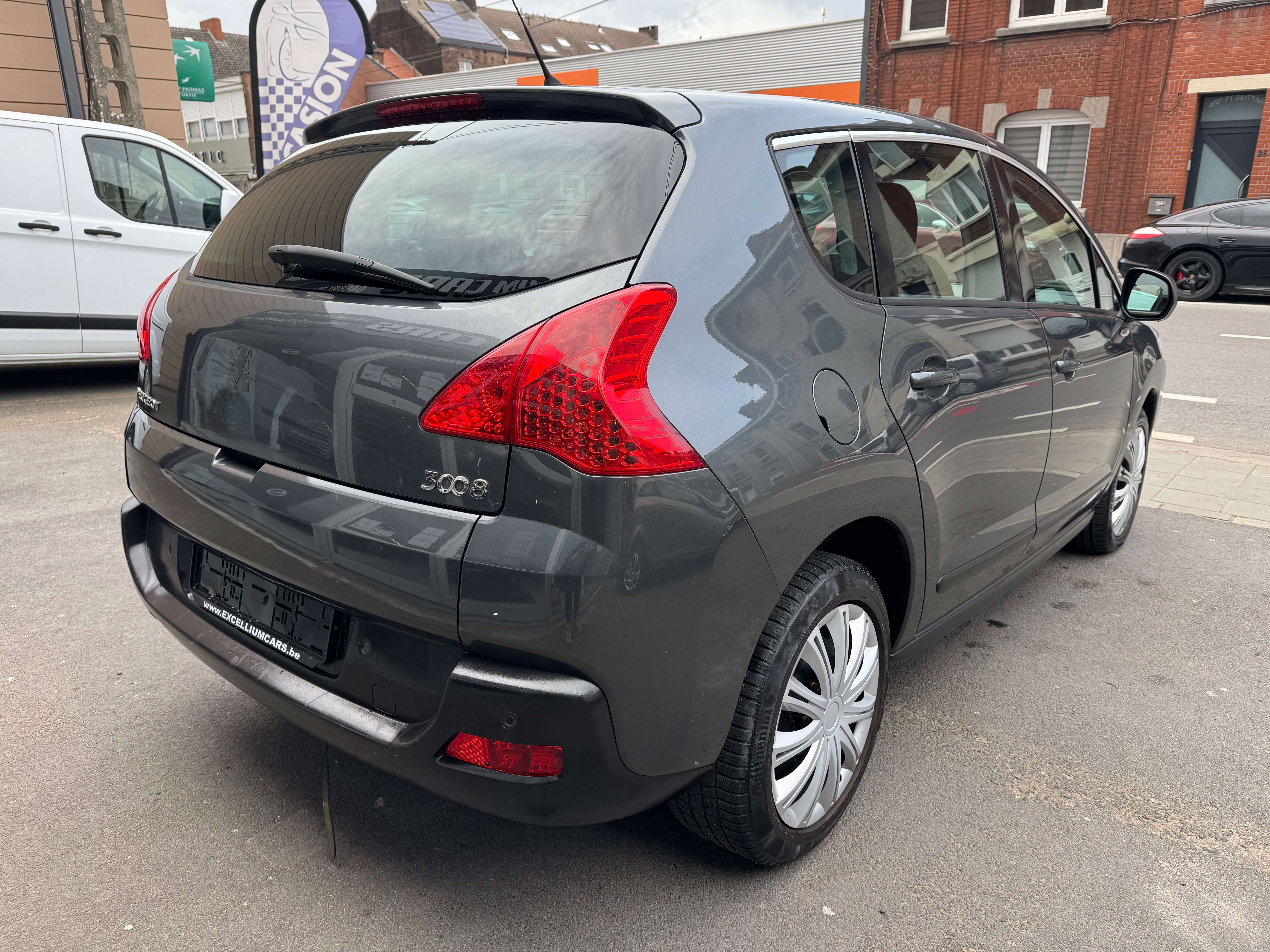 Peugeot 3008 1.6i Toit Pano Airco Reglt Vts Carnet Euro5 tres Propre Garantie