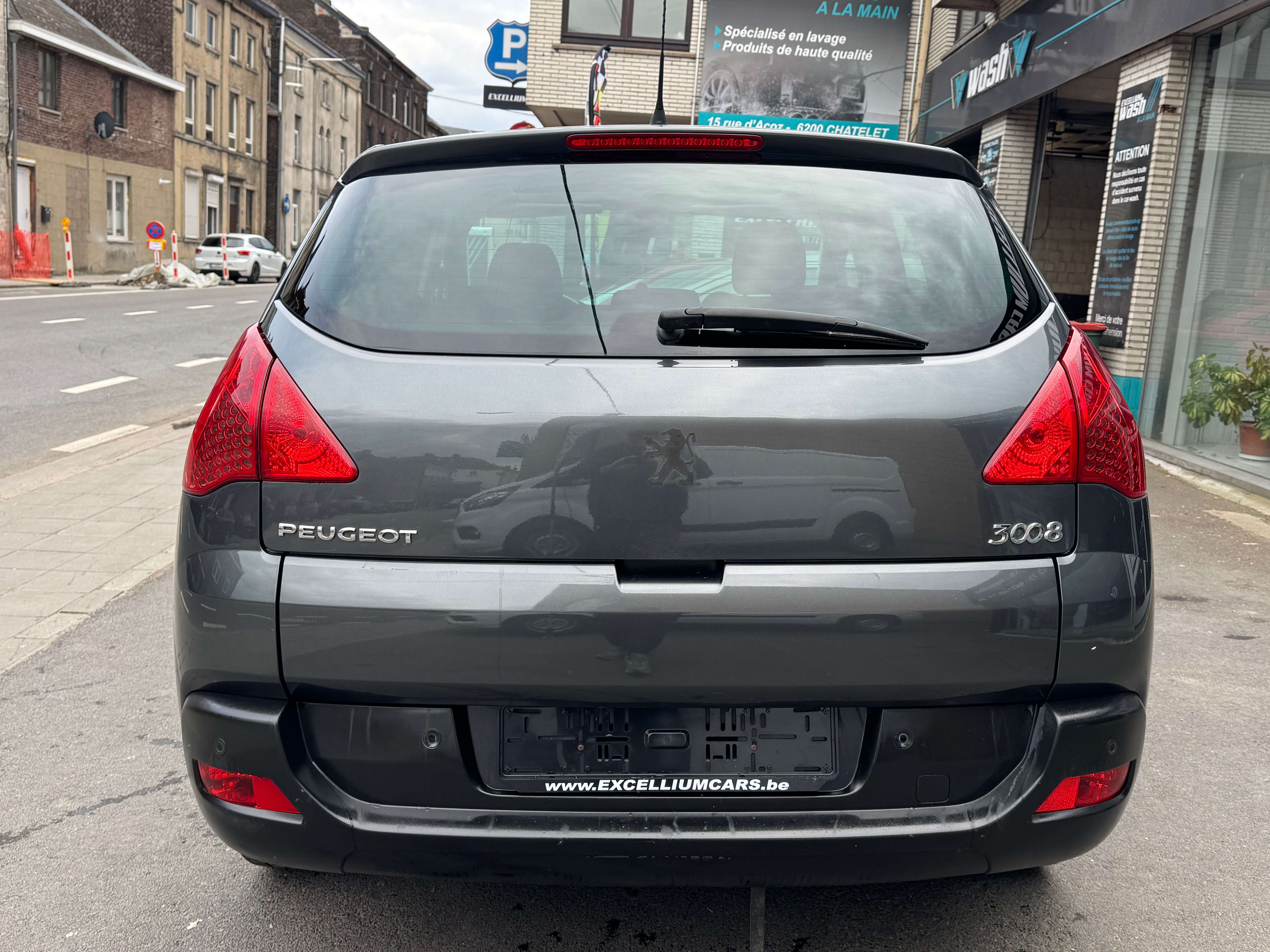 Peugeot 3008 1.6i Toit Pano Airco Reglt Vts Carnet Euro5 tres Propre Garantie