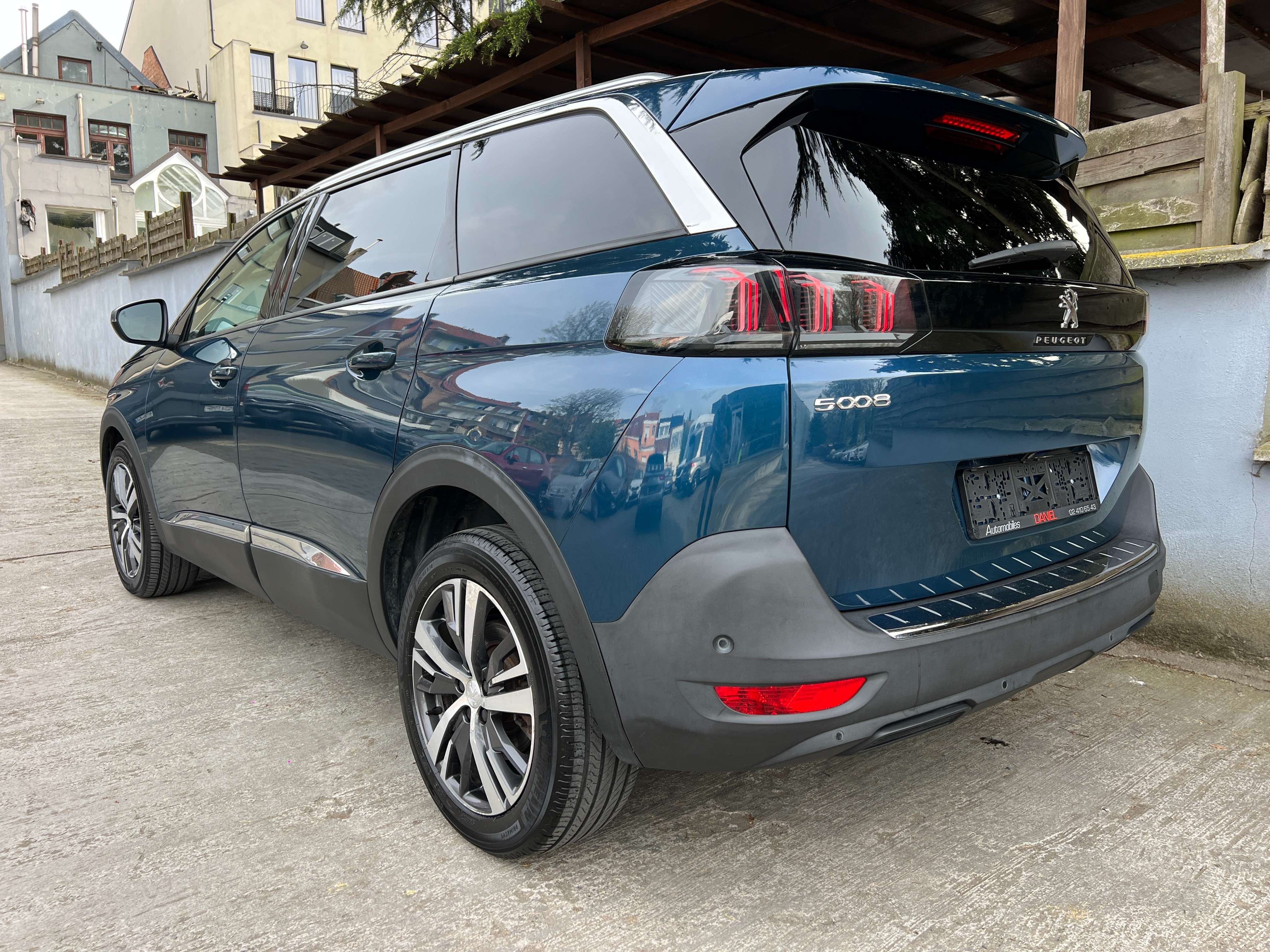 Peugeot 5008 1.2 PureTech Allure 131cv 6vit 7Place Pack Sport
