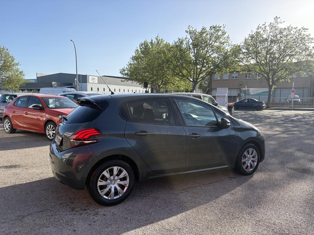 Peugeot 208 1.6 BLUEHDI 100CV ACTIVE