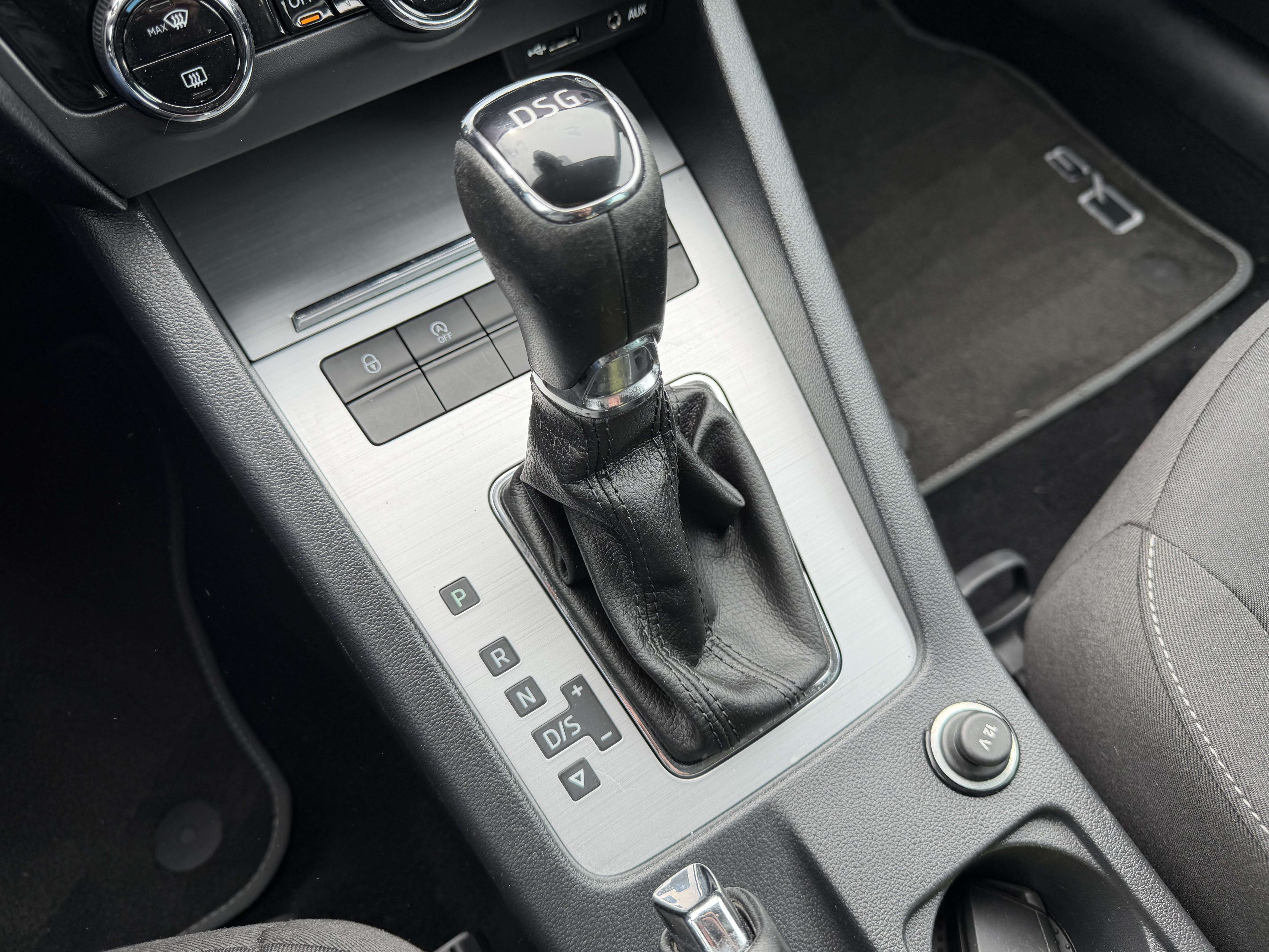 Skoda Octavia Break 1.6 CR TDi DSG - Caméra de recul - Navigatio