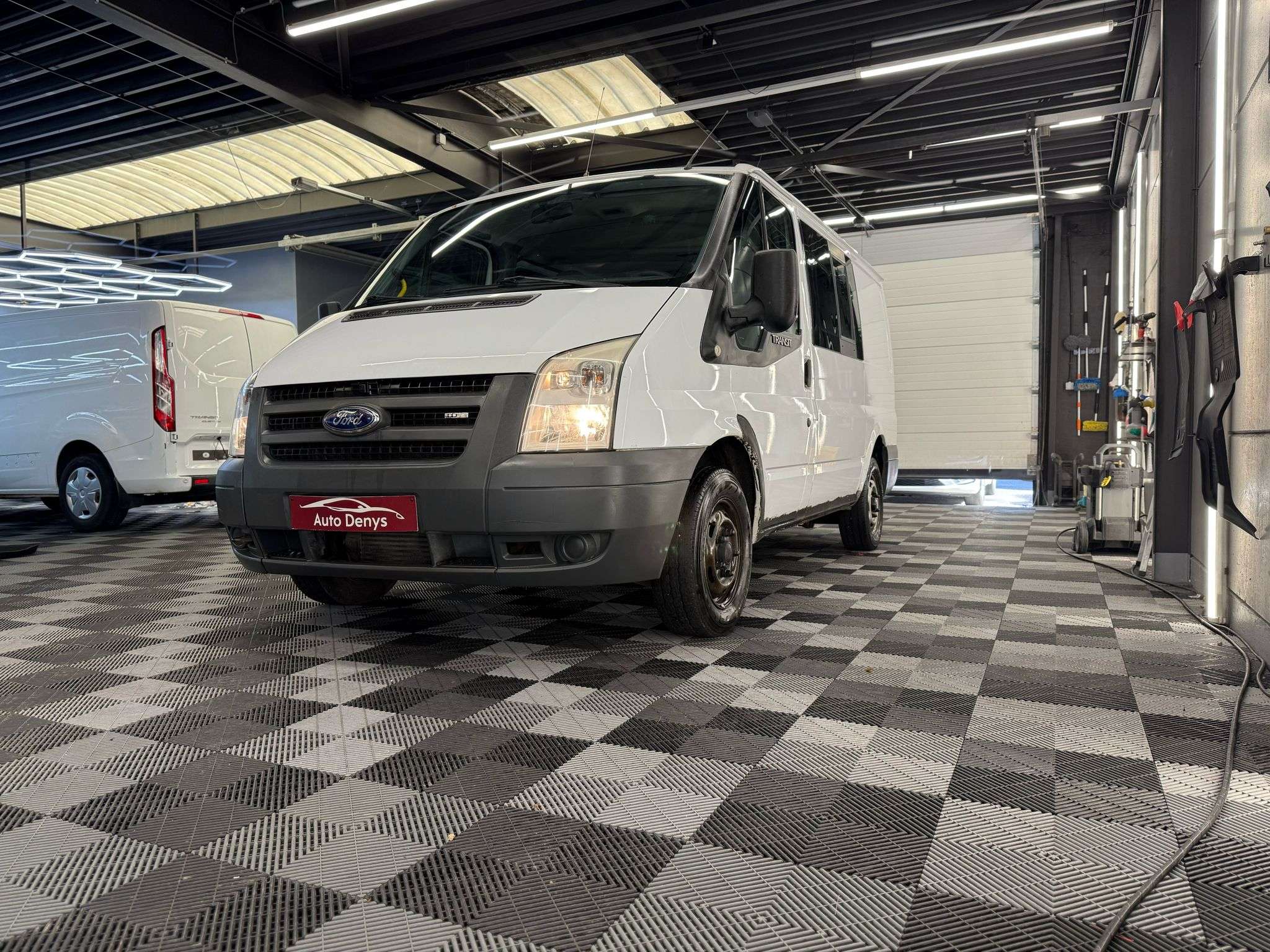 Ford Transit 2.2D | DUBBEL CABINE | 211.150 KM. | BJ. 2008