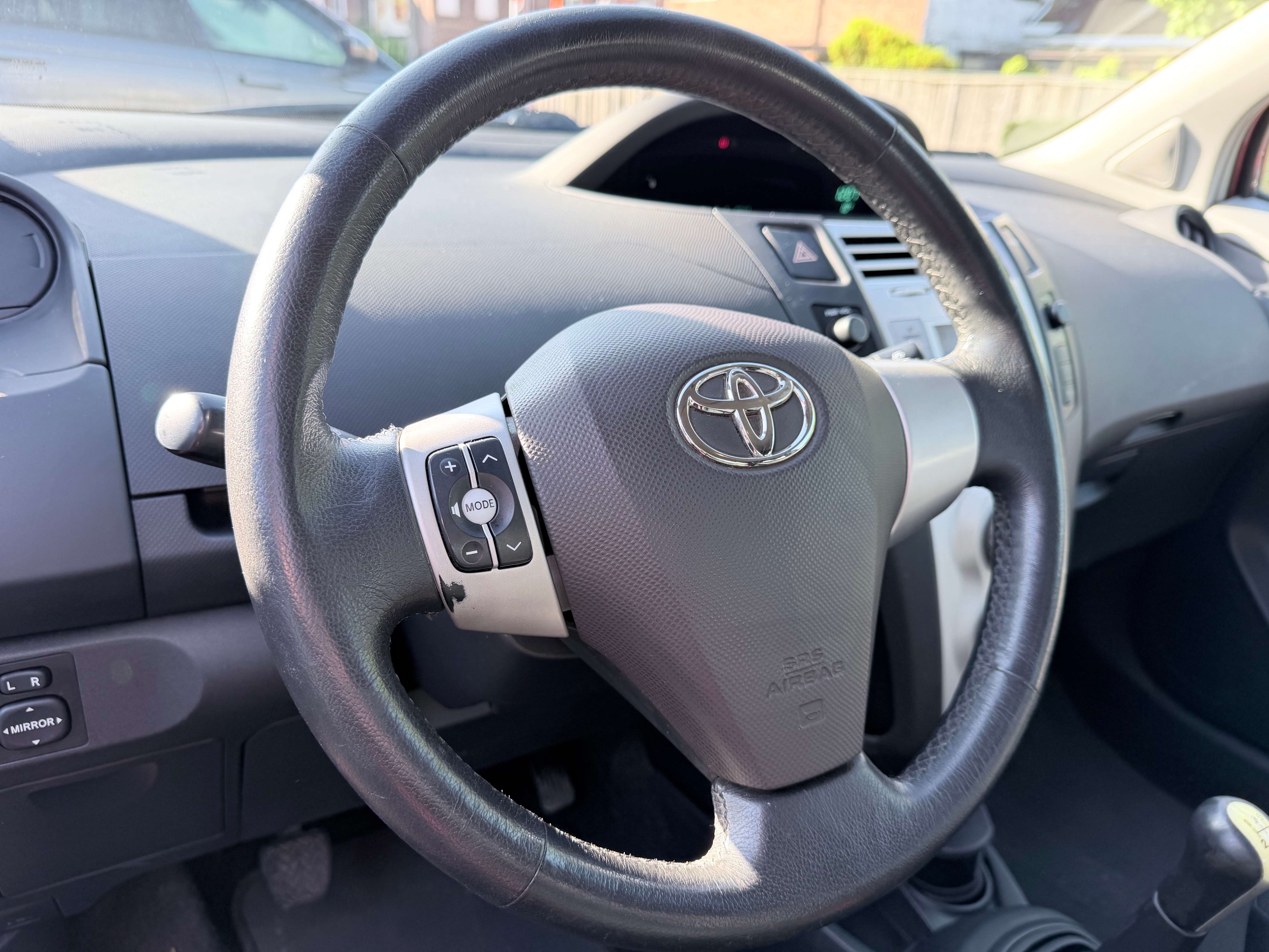 Toyota Yaris Yaris 1.0i VVT-i Luna