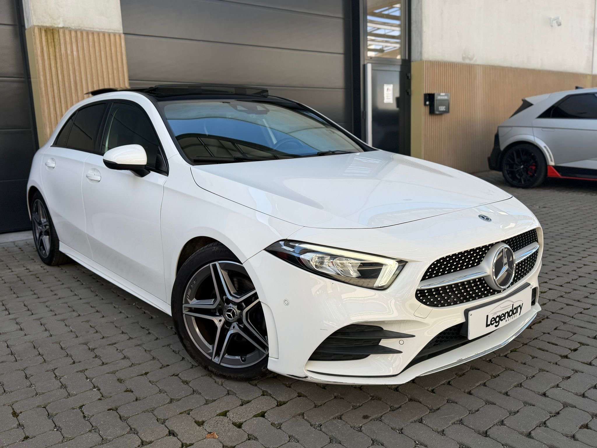 Mercedes-Benz A 180 A 180 Business Solution AMG (EU6d-TEMP)