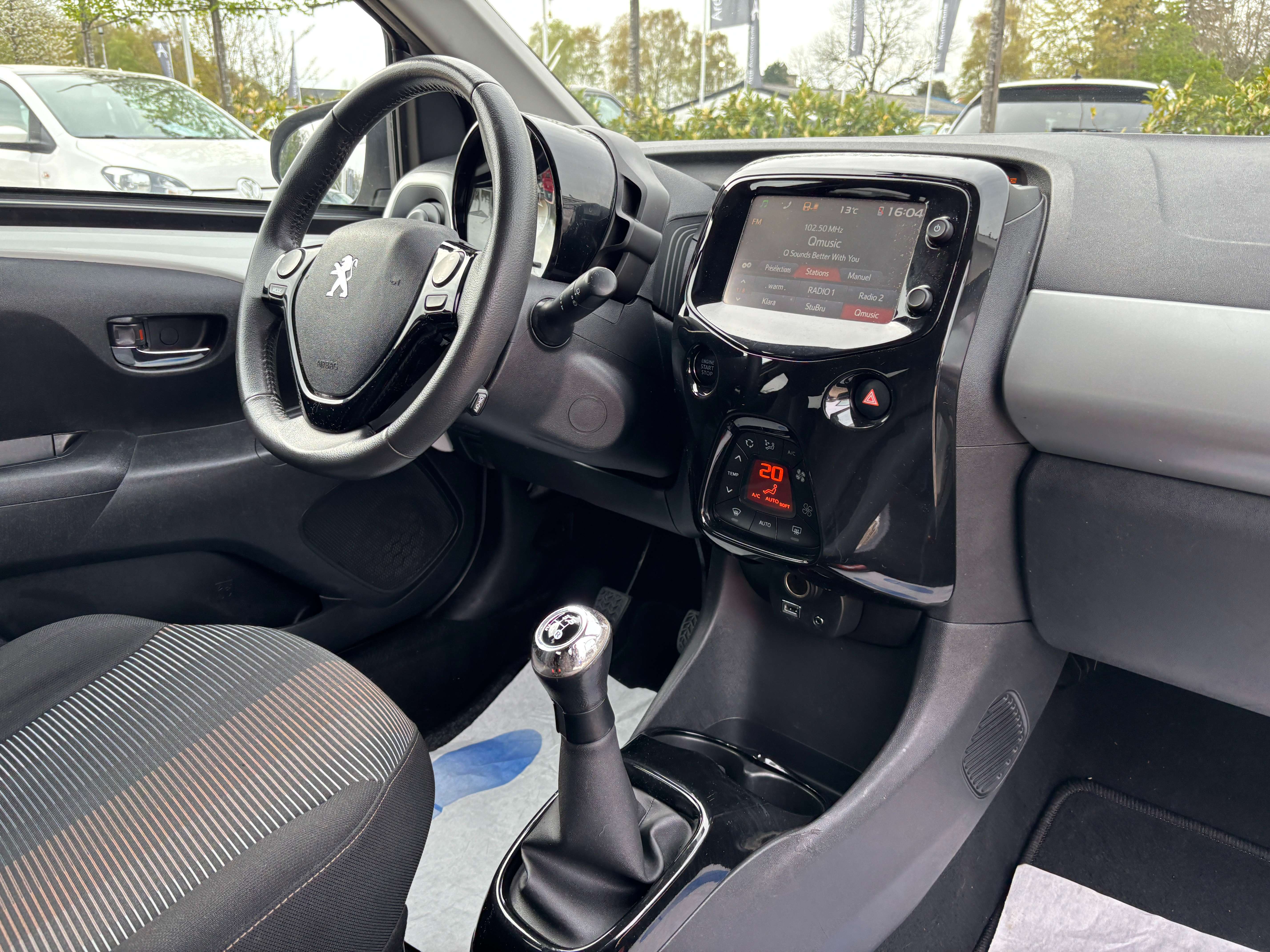 Peugeot 108 1.2 *TOIT OUVRANT*CRUISE CONTROL*CAMERA*KEYLESS*GARANTIE*