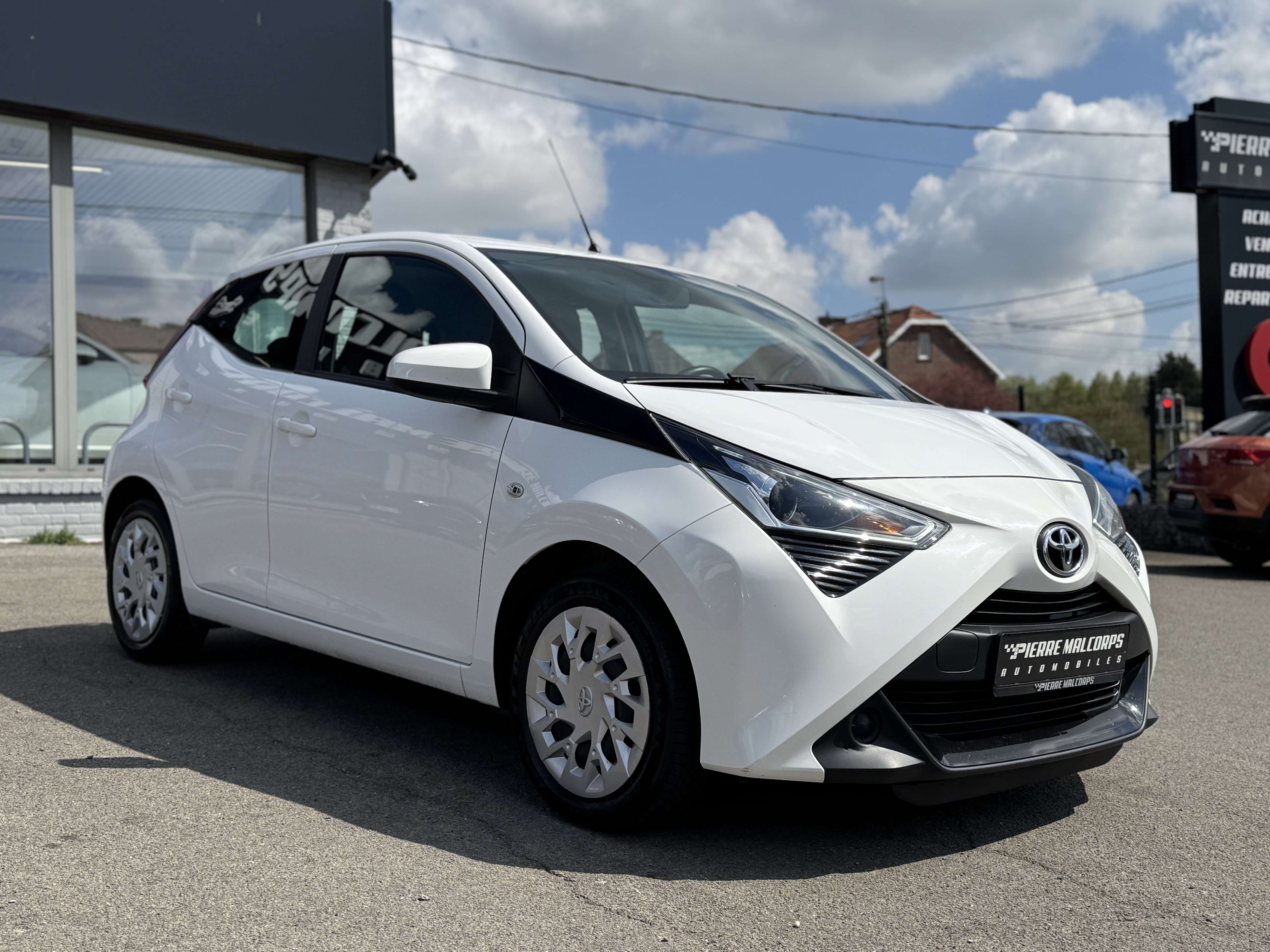 Toyota Aygo 1.0i VVT-i X-play / CARPLAY / AIRCO / CAMERA / LED