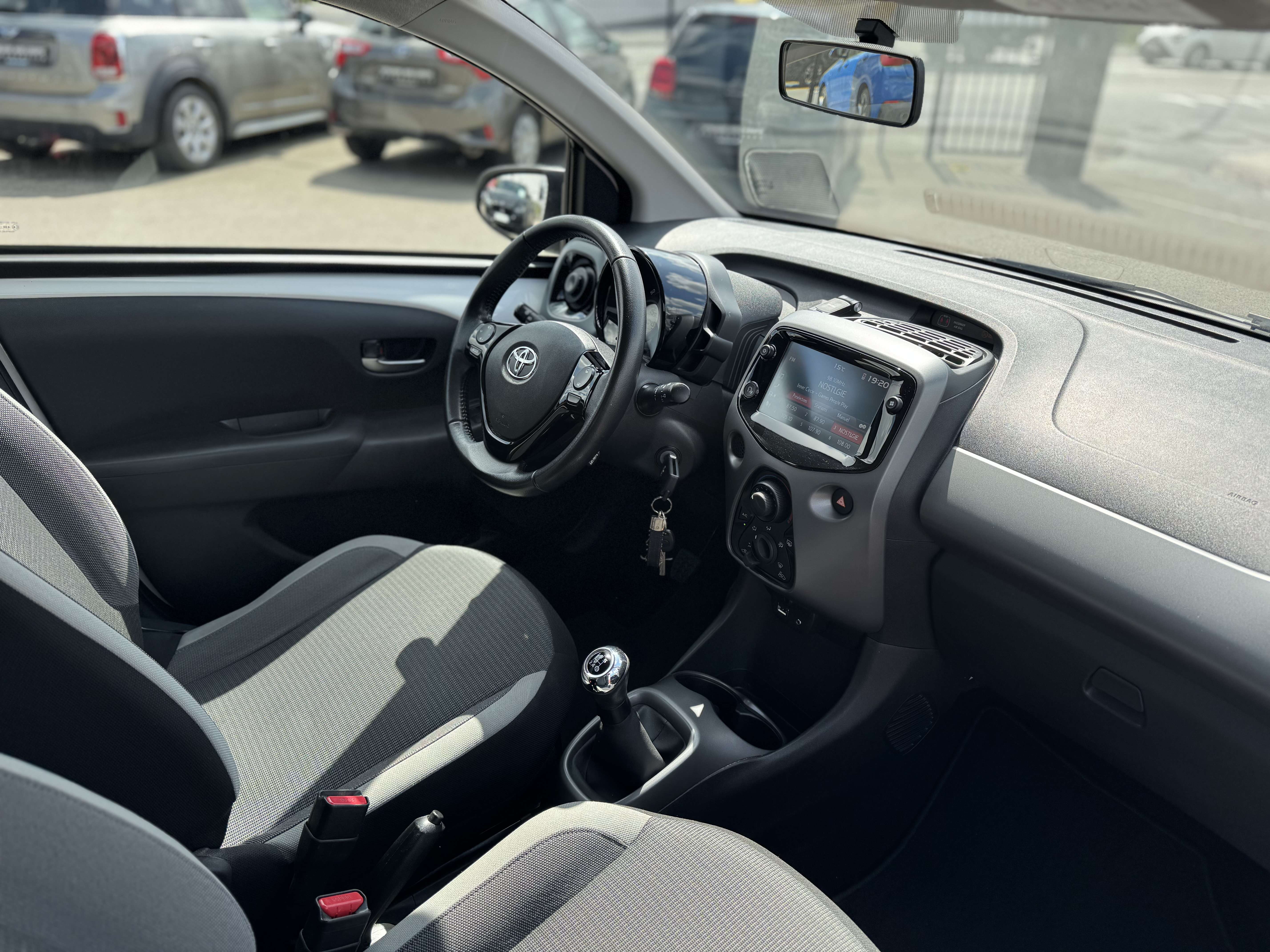 Toyota Aygo 1.0i VVT-i X-play / CARPLAY / AIRCO / CAMERA / LED