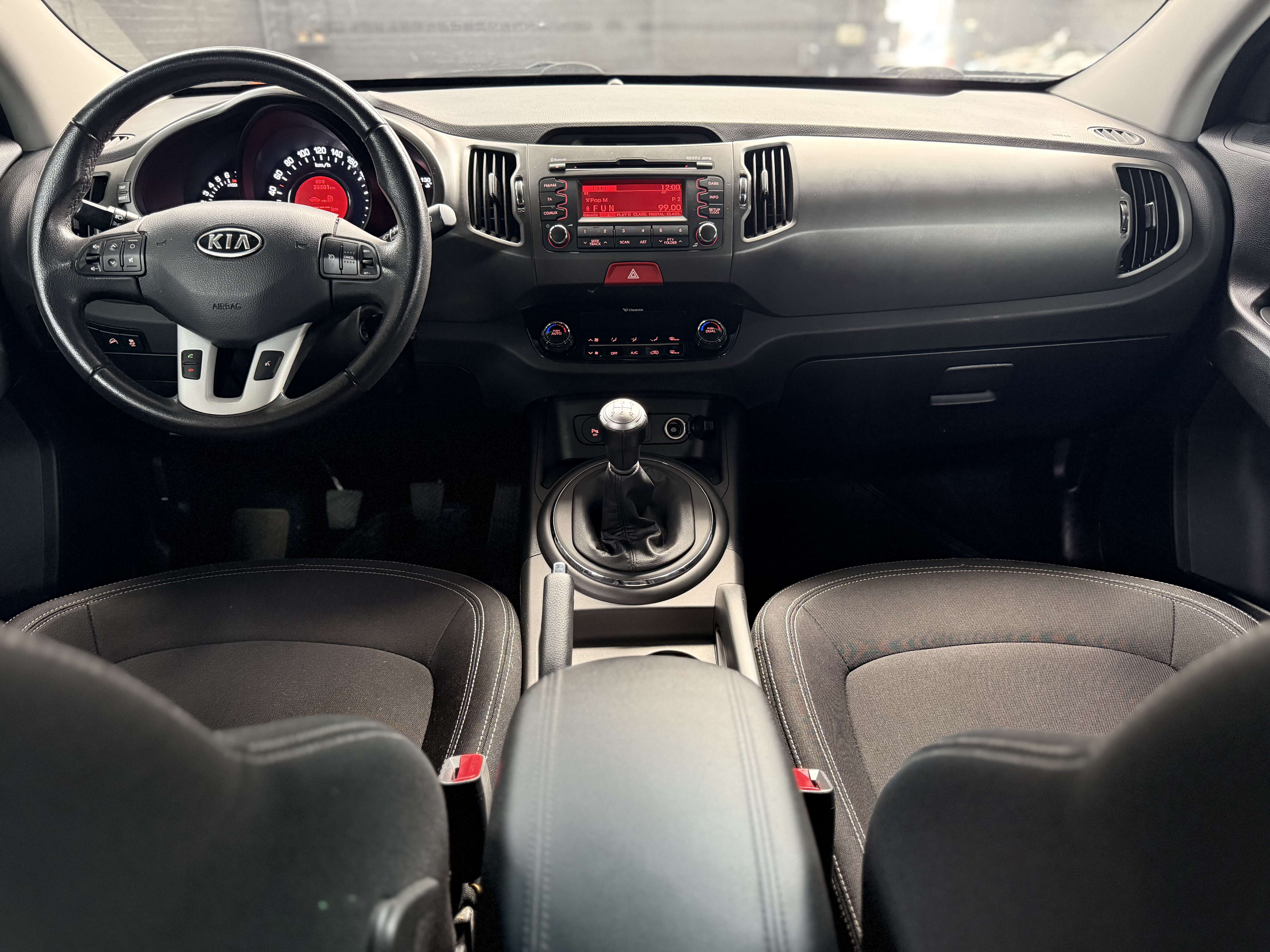 Kia Sportage 2.0i 2WD * 38.500 KM * CLIM * RADAR AR * RADIO * GARANTIE