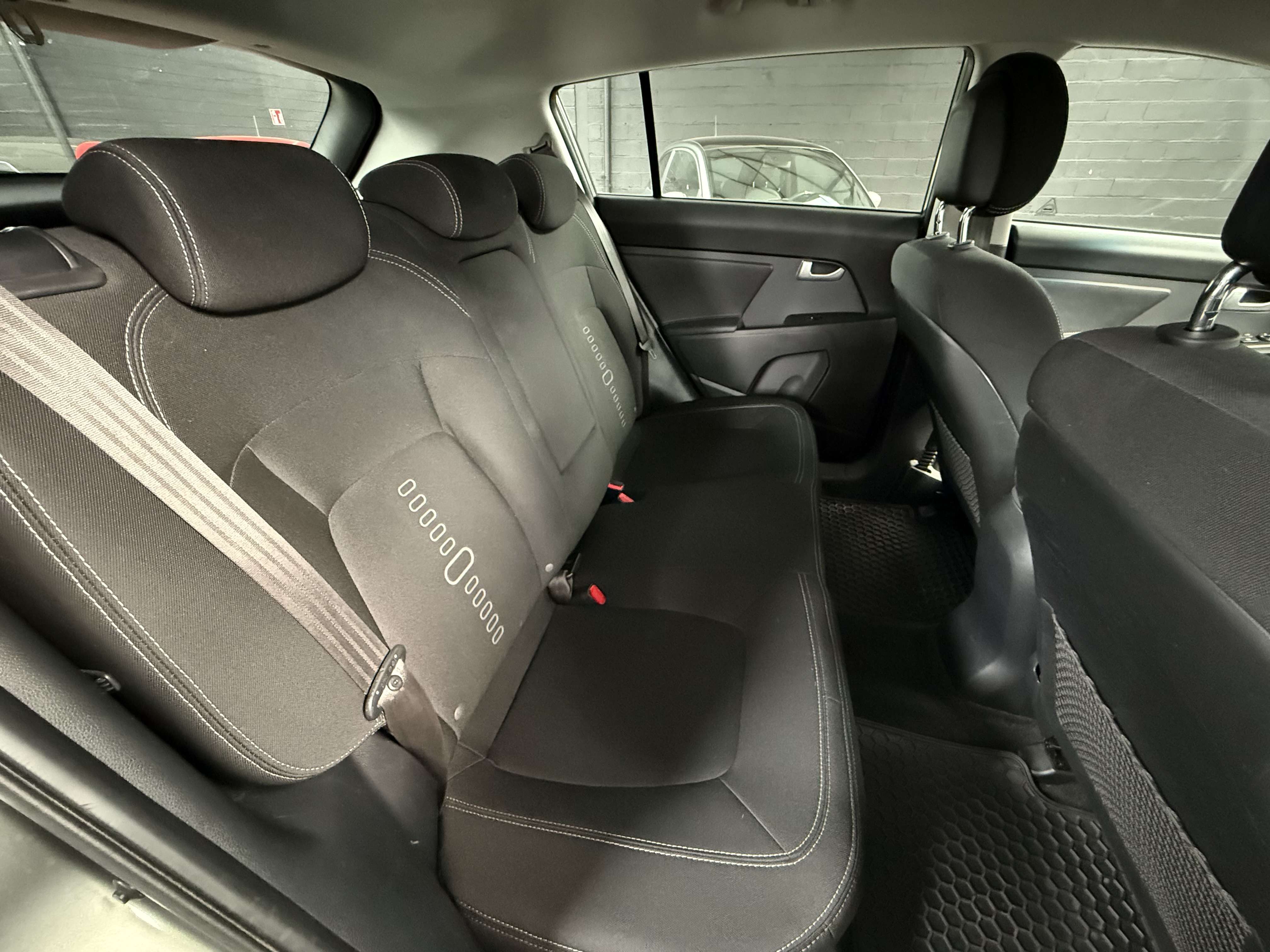 Kia Sportage 2.0i 2WD * 38.500 KM * CLIM * RADAR AR * RADIO * GARANTIE
