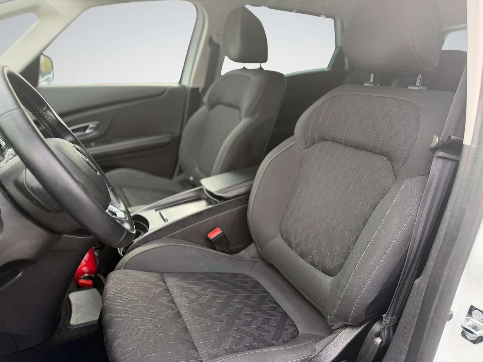 Renault Scenic Scenic 1.33 TCe Limited / Navi / Caméra / Garantie